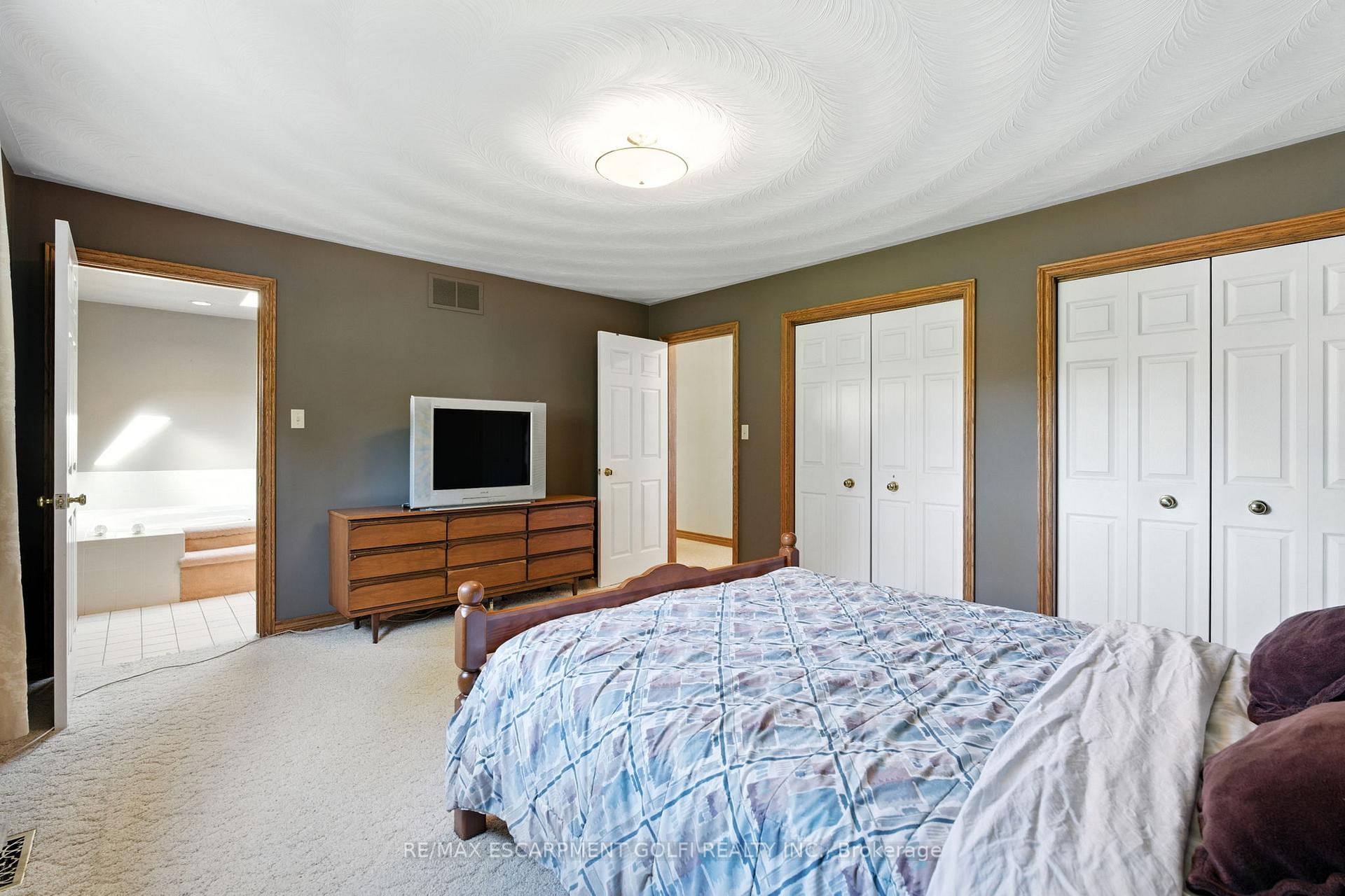 Photo 22 of 32 Deerpark Crescent, Pelham, Fonthill — HOMEH