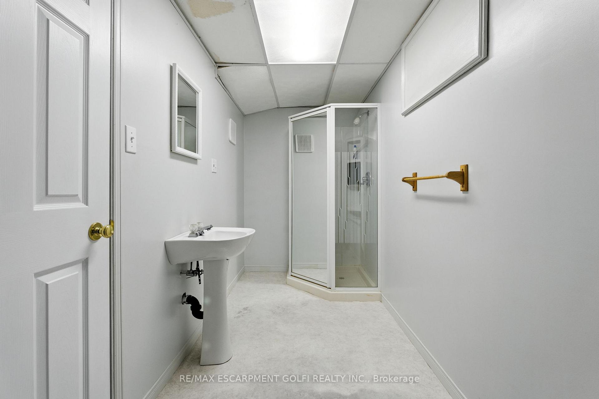 Photo 30 of 32 Deerpark Crescent, Pelham, Fonthill — HOMEH