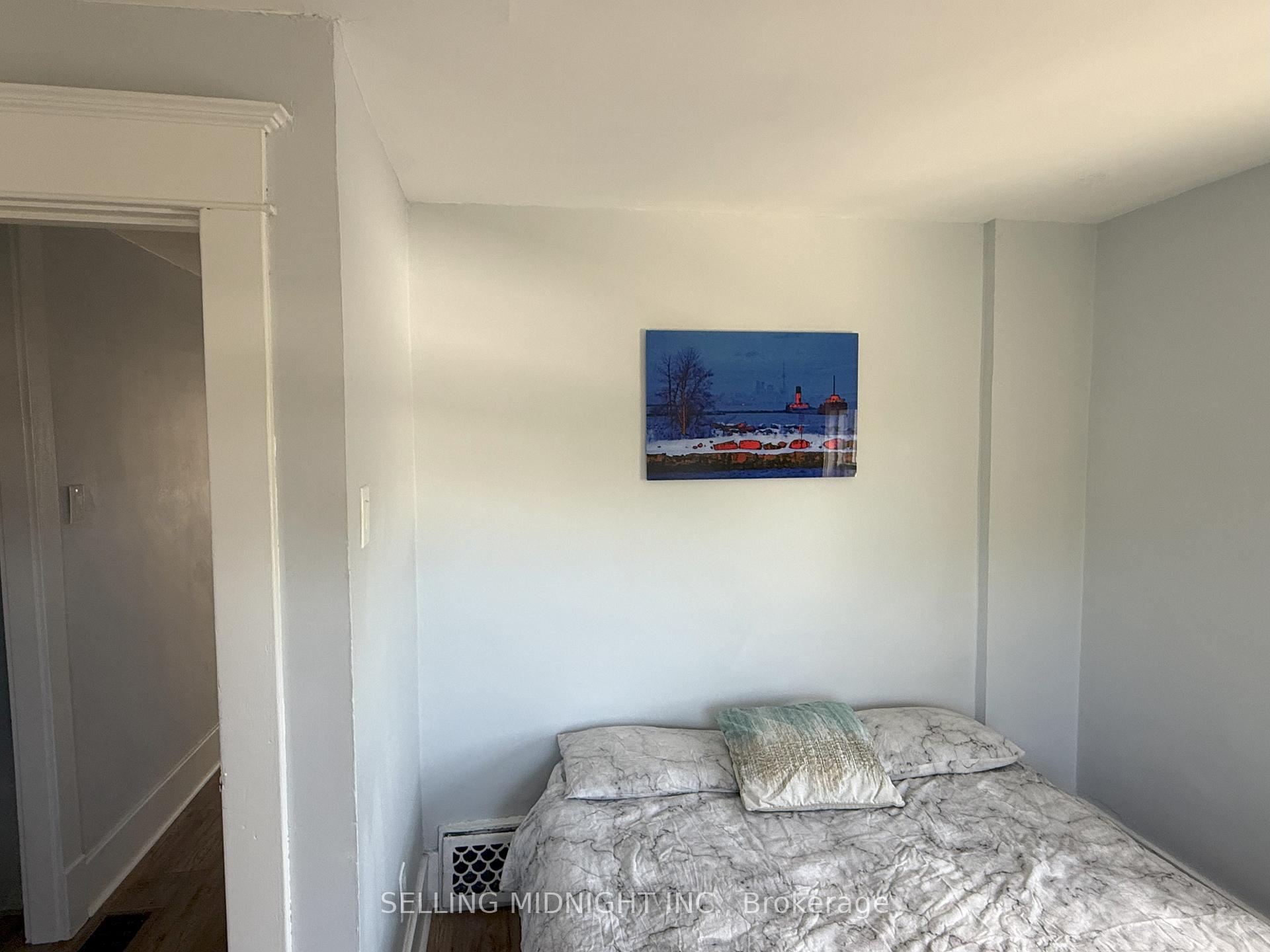 Photo 17 of 5341 Bridge Street, Niagara Falls, Downtown — HOMEH