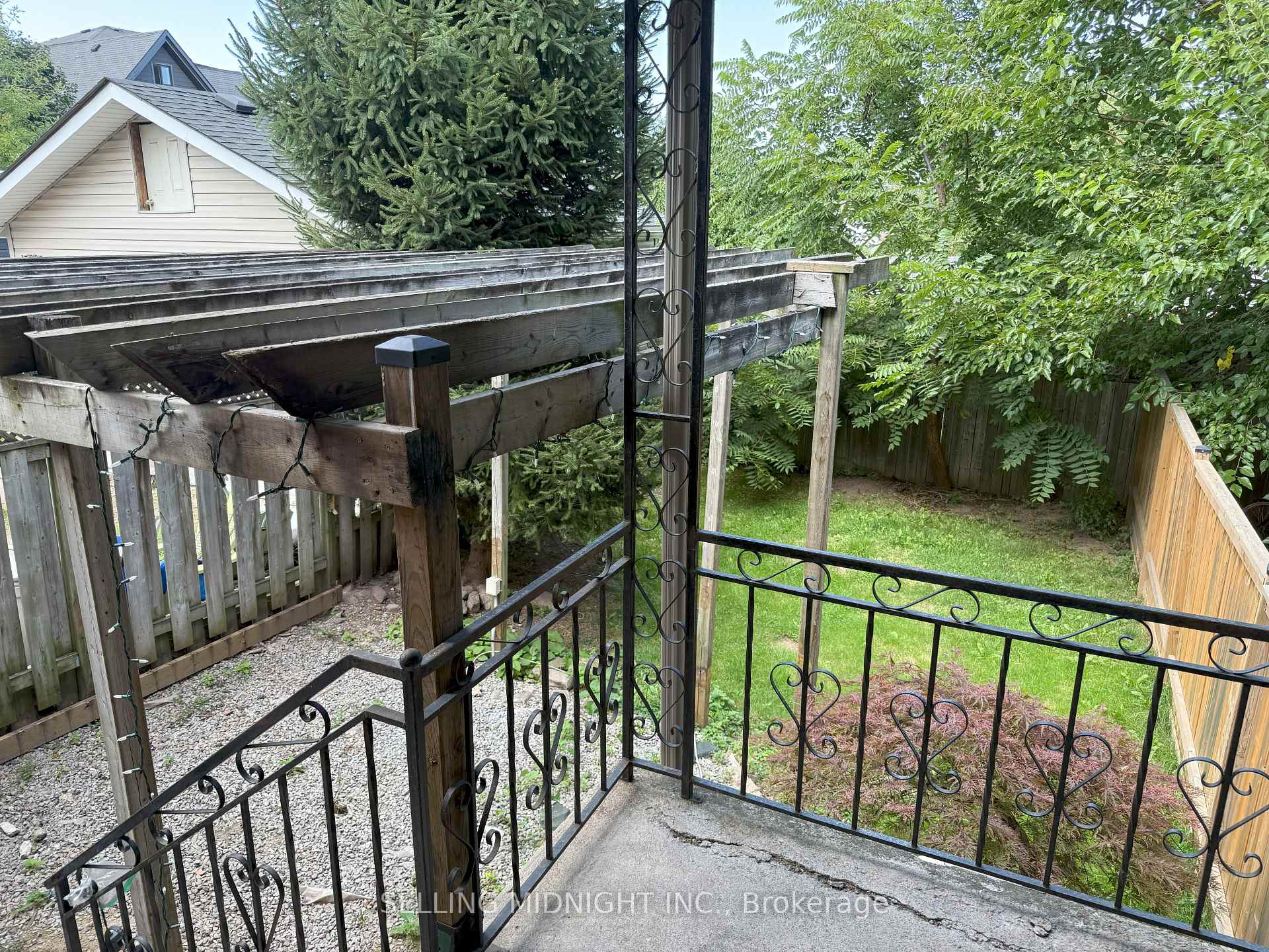 Photo 31 of 5341 Bridge Street, Niagara Falls, Downtown — HOMEH