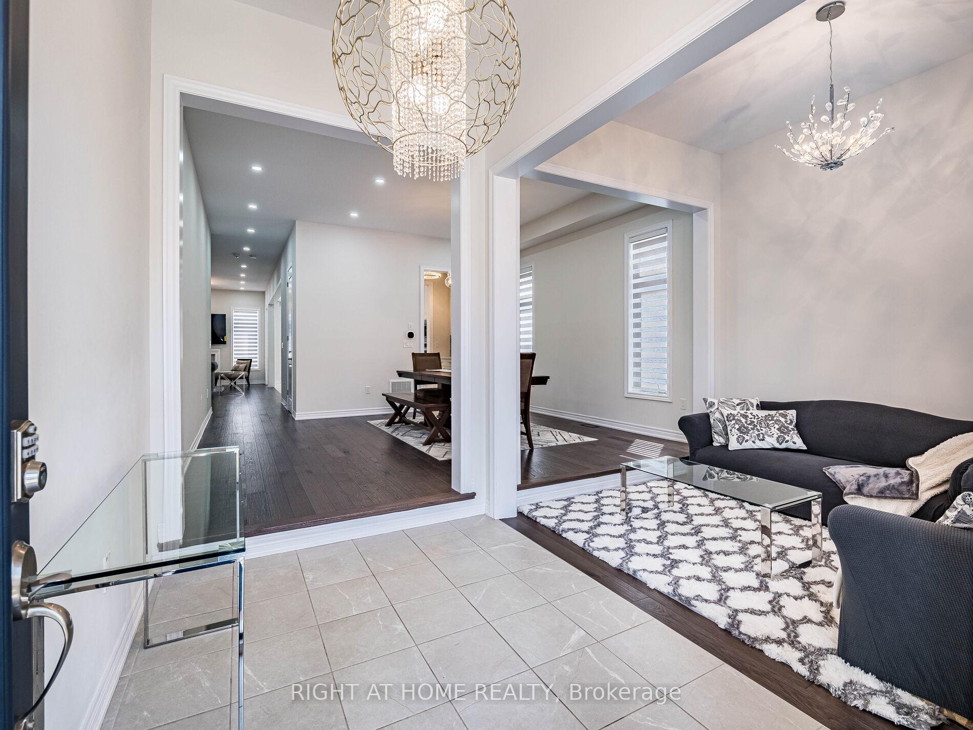 Photo 6 of 16 Charing Cross Gate, Oakville, Glenorchy — HOMEH