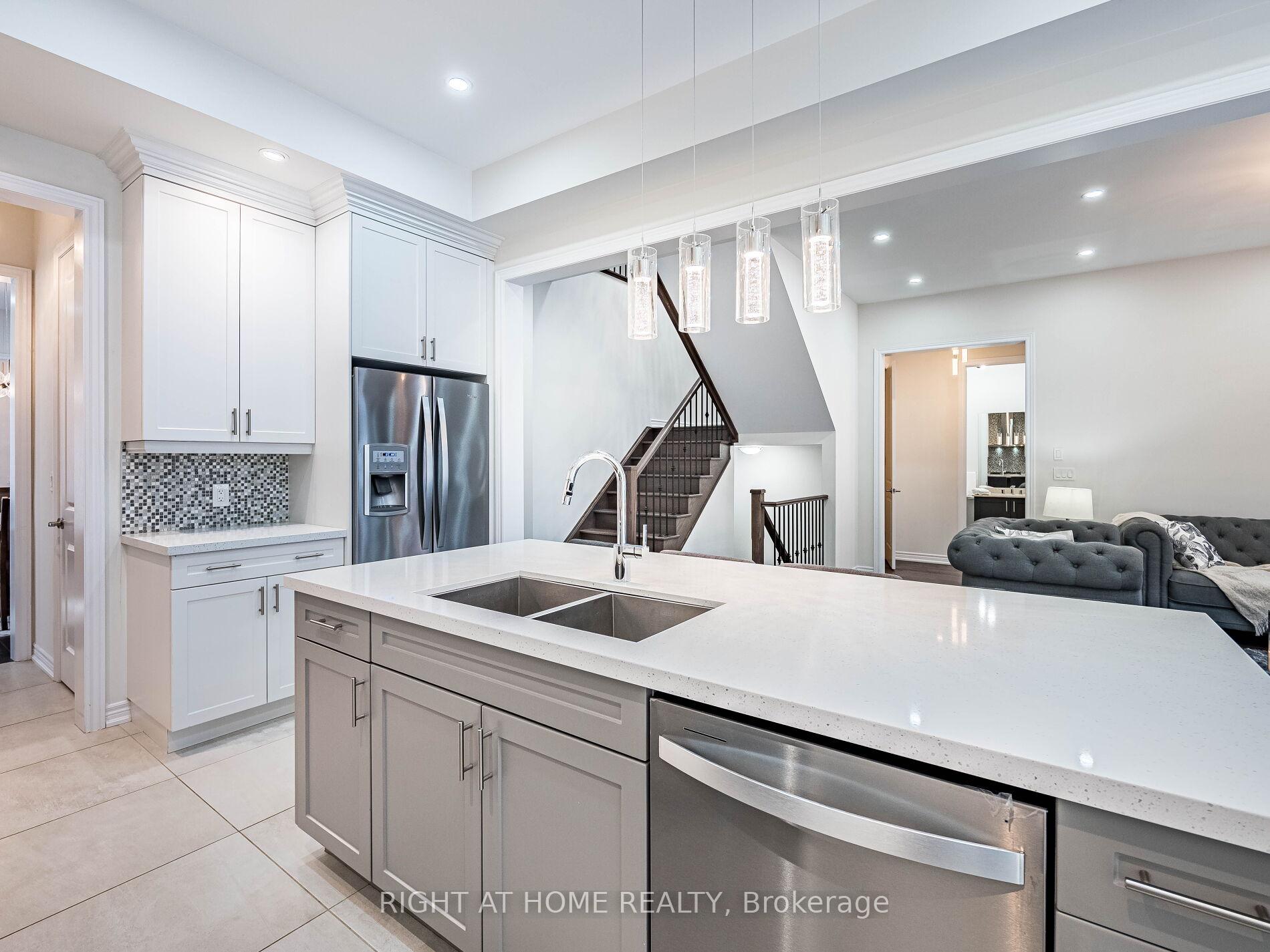 Photo 10 of 16 Charing Cross Gate, Oakville, Glenorchy — HOMEH