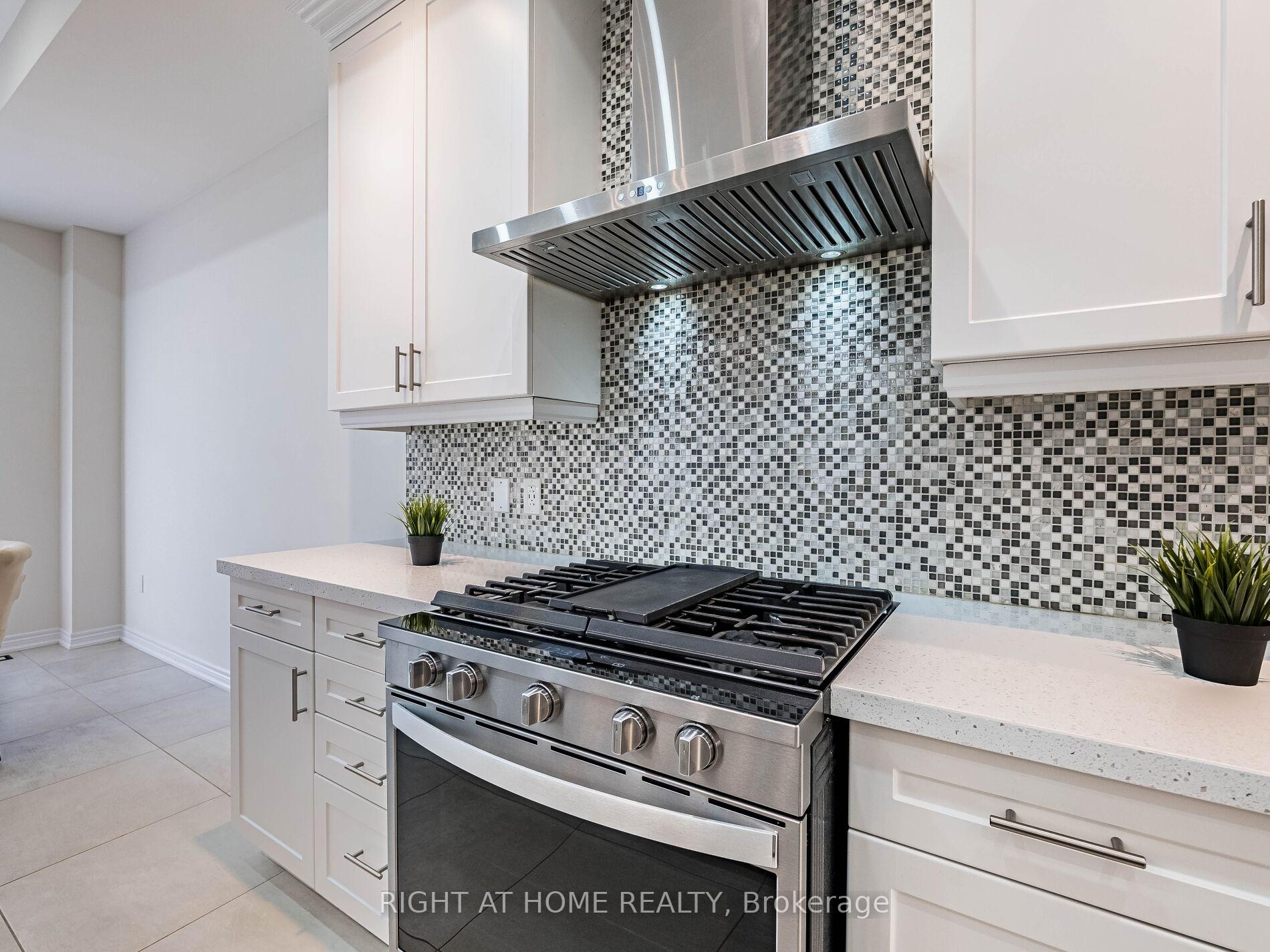 Photo 14 of 16 Charing Cross Gate, Oakville, Glenorchy — HOMEH