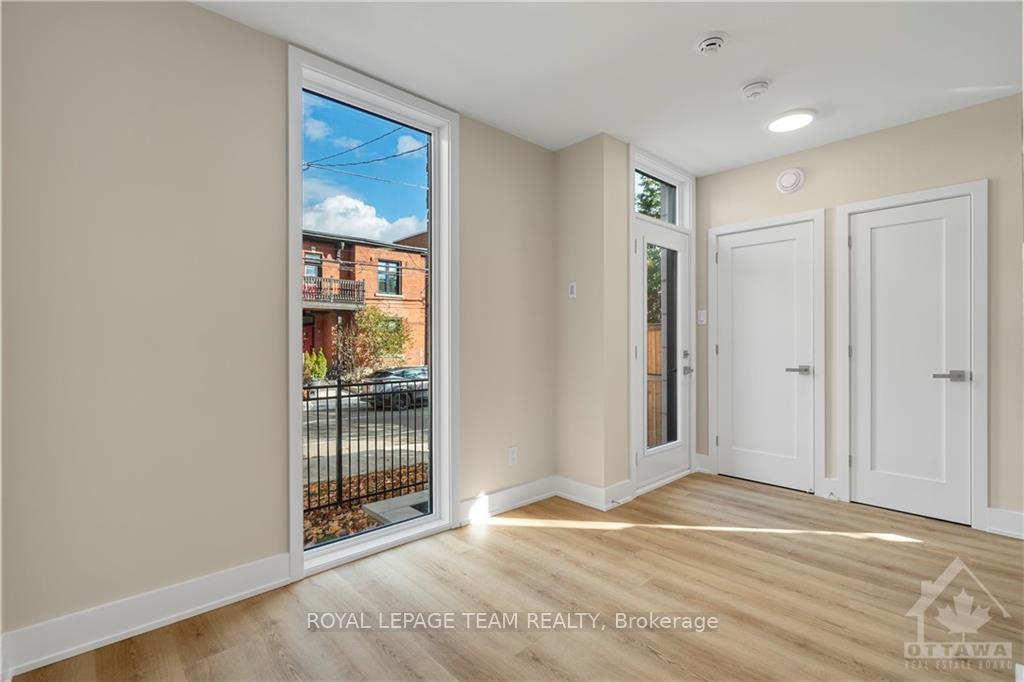 Photo 5 of Unit 3, 352 Lyon Street N, Ottawa, Ottawa Centre — HOMEH