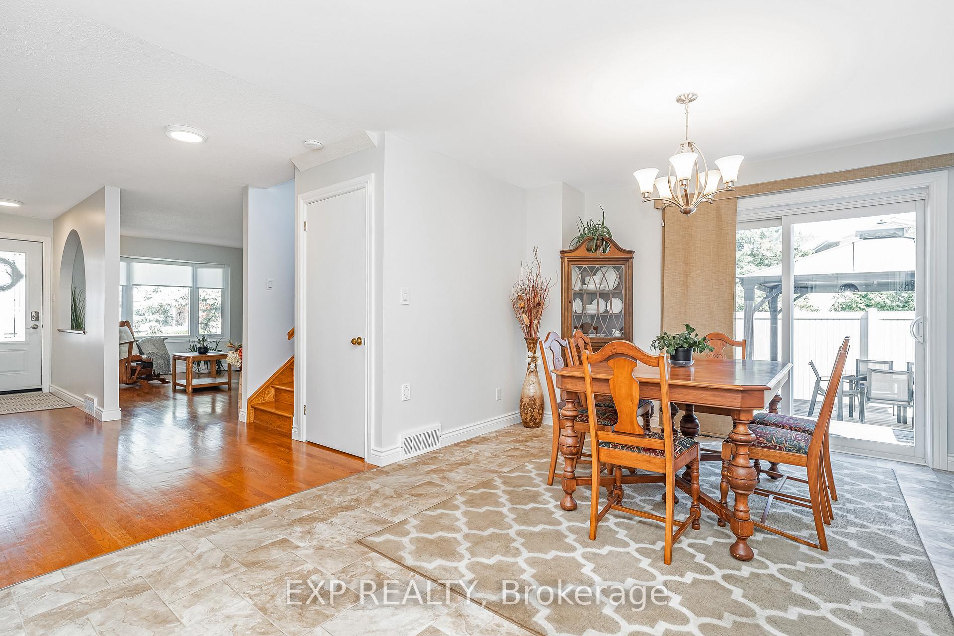 Photo 11 of 6084A Vineyard Drive, Ottawa, Convent Glen — HOMEH