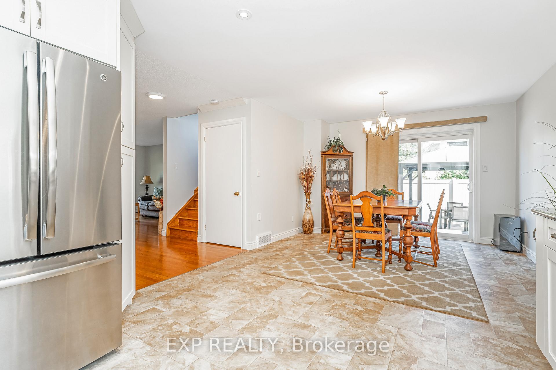 Photo 15 of 6084A Vineyard Drive, Ottawa, Convent Glen — HOMEH