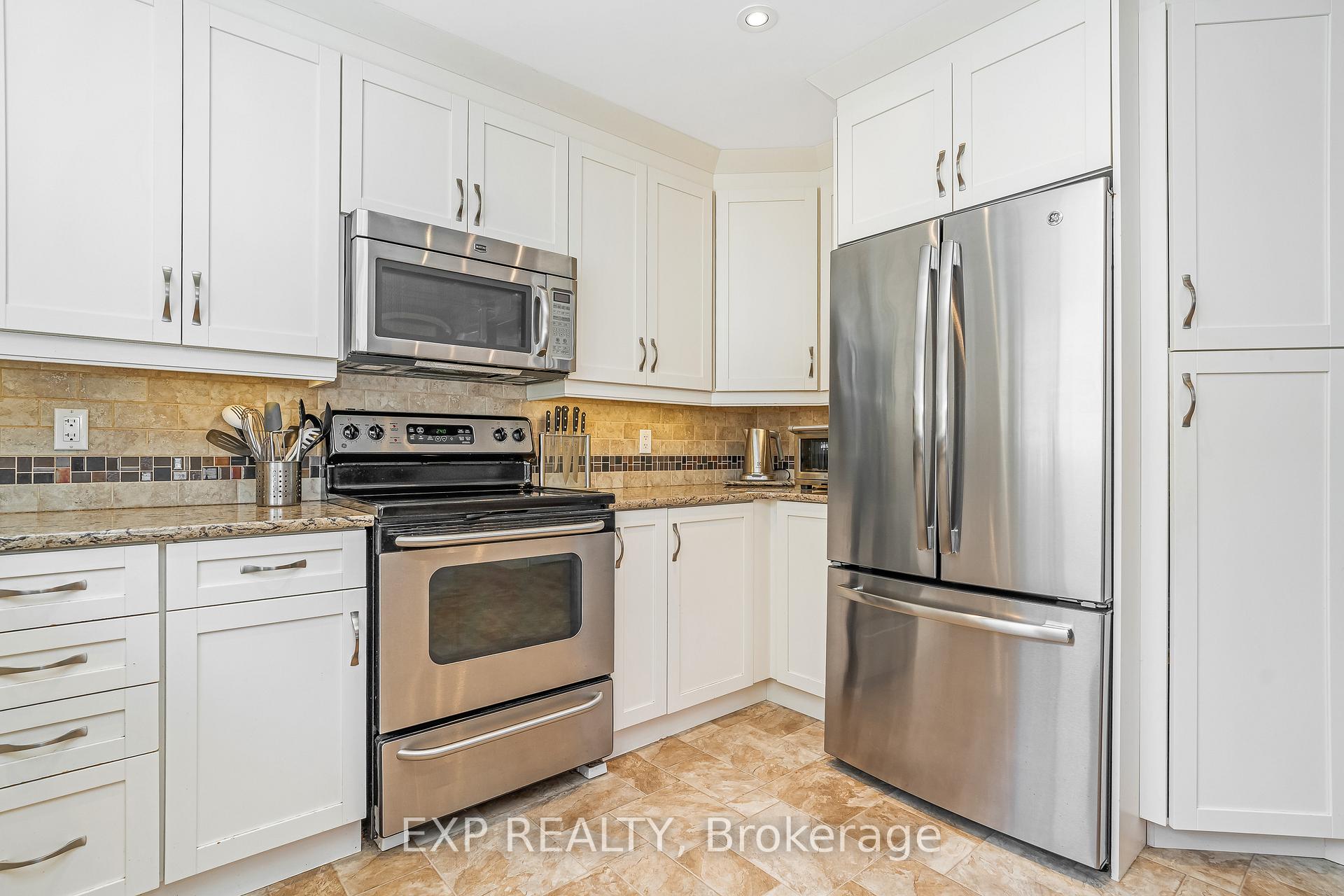 Photo 16 of 6084A Vineyard Drive, Ottawa, Convent Glen — HOMEH