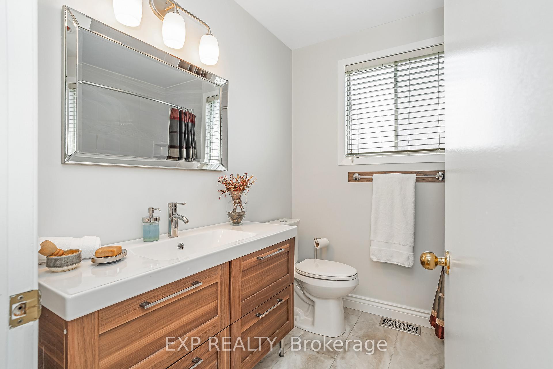 Photo 21 of 6084A Vineyard Drive, Ottawa, Convent Glen — HOMEH