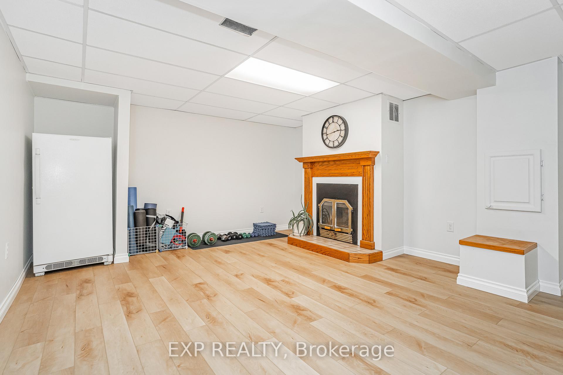 Photo 33 of 6084A Vineyard Drive, Ottawa, Convent Glen — HOMEH