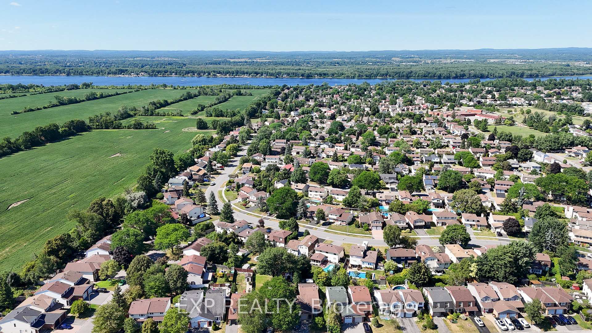 Photo 46 of 6084A Vineyard Drive, Ottawa, Convent Glen — HOMEH
