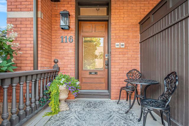 Front of 116 Cartier Street