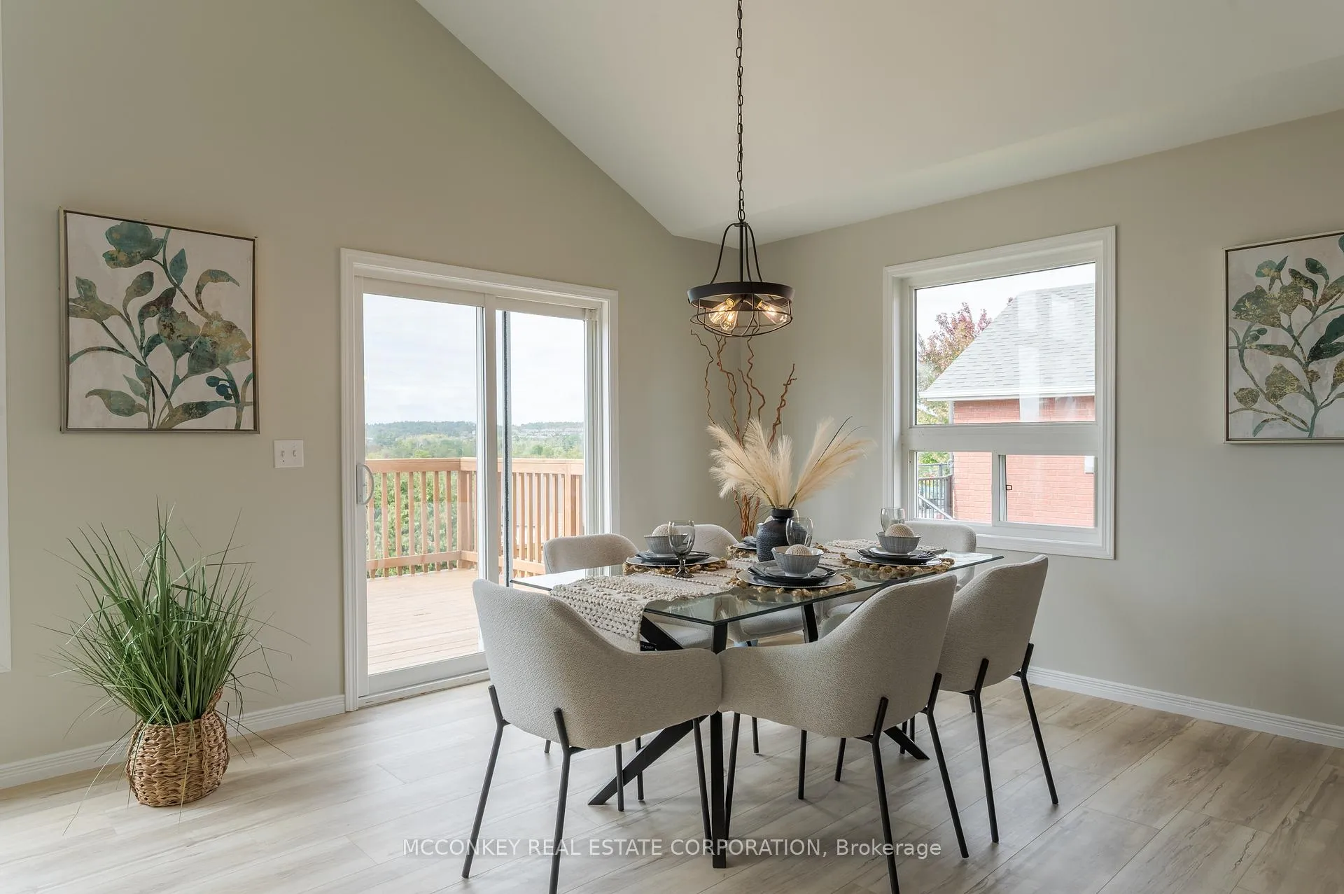 Photo 10 of 1563 Scollard Crescent, Peterborough, Ashburnham Ward 4 — HOMEH