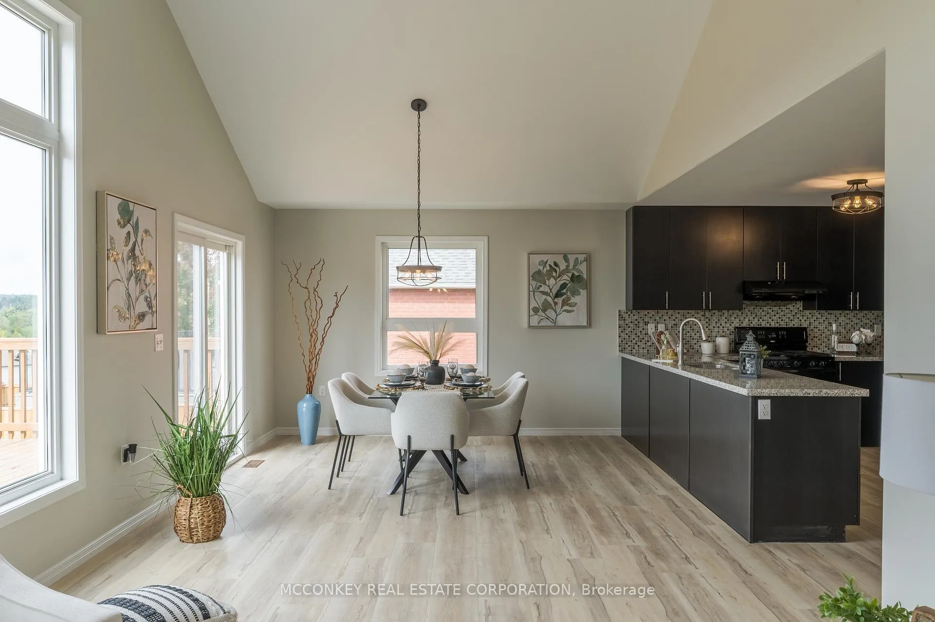 Photo 12 of 1563 Scollard Crescent, Peterborough, Ashburnham Ward 4 — HOMEH