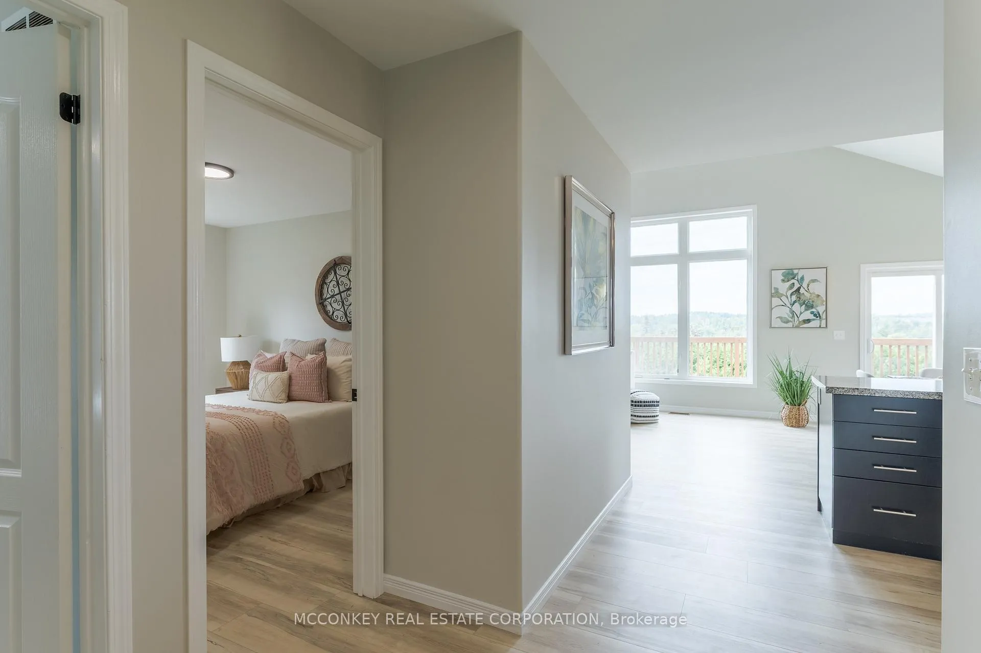 Photo 15 of 1563 Scollard Crescent, Peterborough, Ashburnham Ward 4 — HOMEH