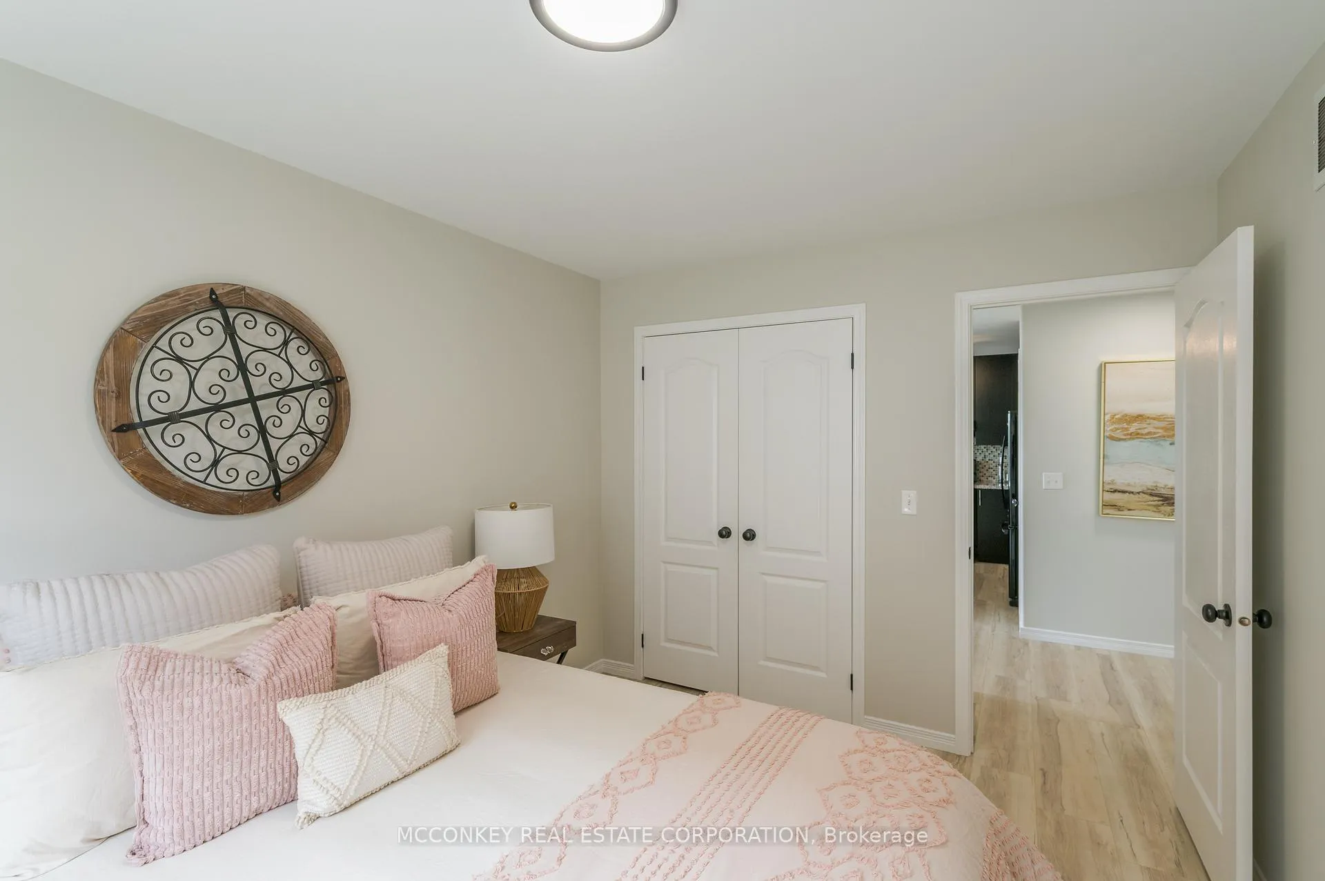 Photo 16 of 1563 Scollard Crescent, Peterborough, Ashburnham Ward 4 — HOMEH
