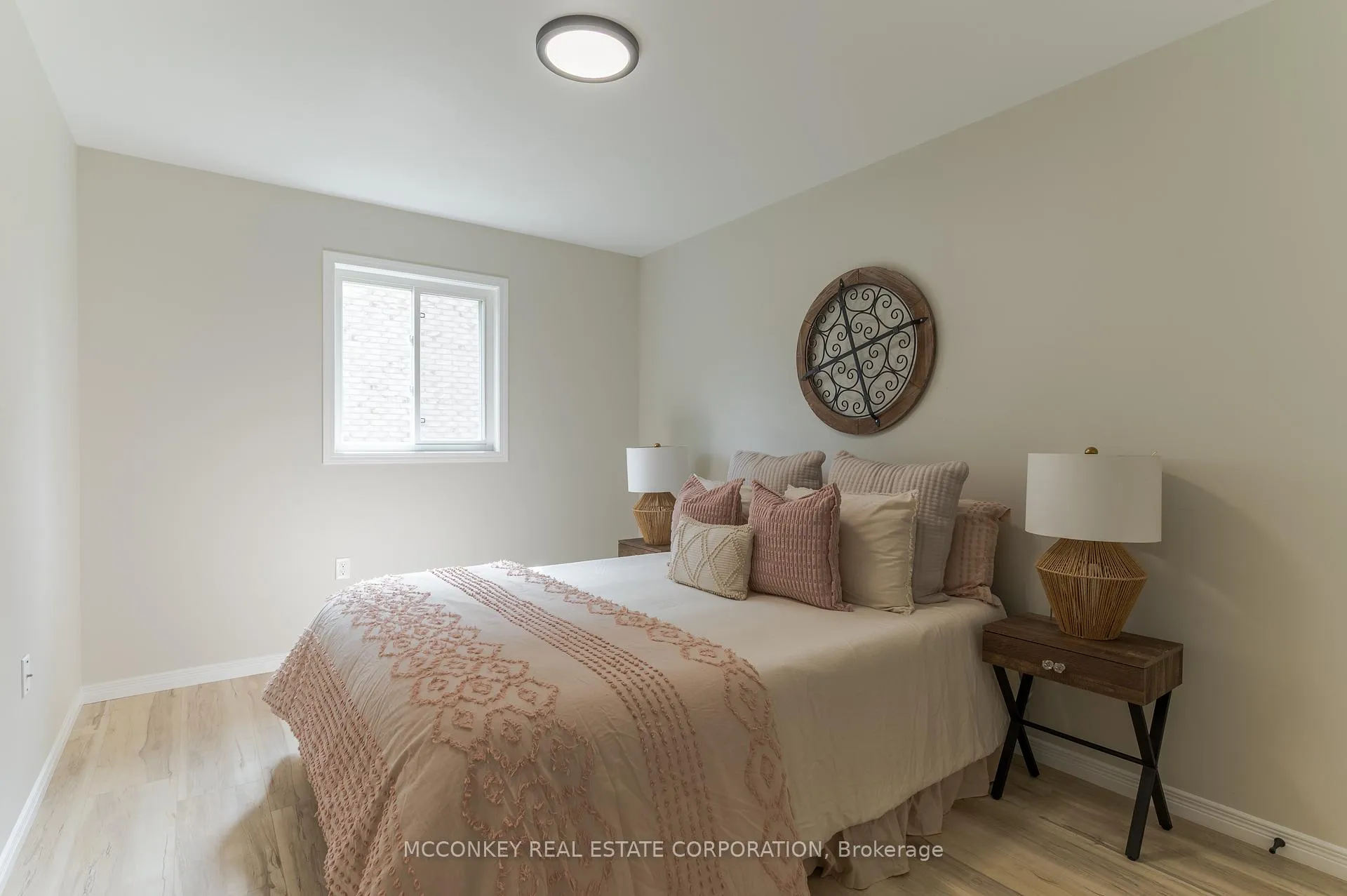 Photo 17 of 1563 Scollard Crescent, Peterborough, Ashburnham Ward 4 — HOMEH