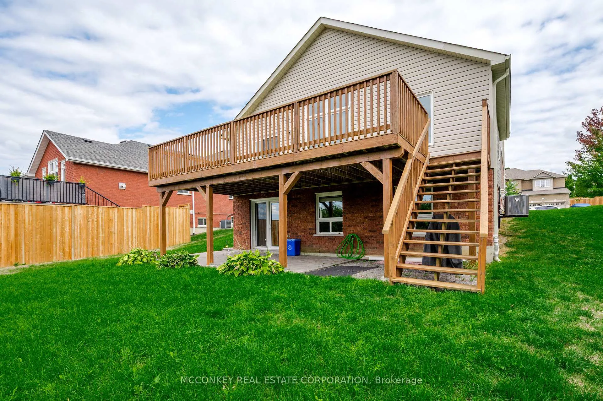 Photo 38 of 1563 Scollard Crescent, Peterborough, Ashburnham Ward 4 — HOMEH