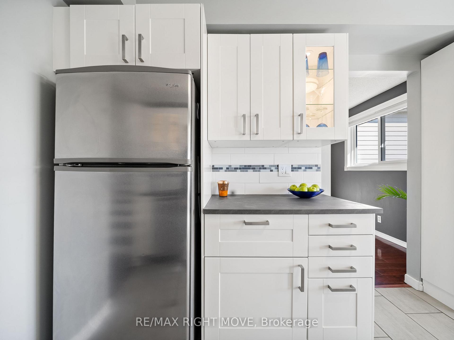 Photo 12 of 2 Chestnut Place, Orillia — HOMEH