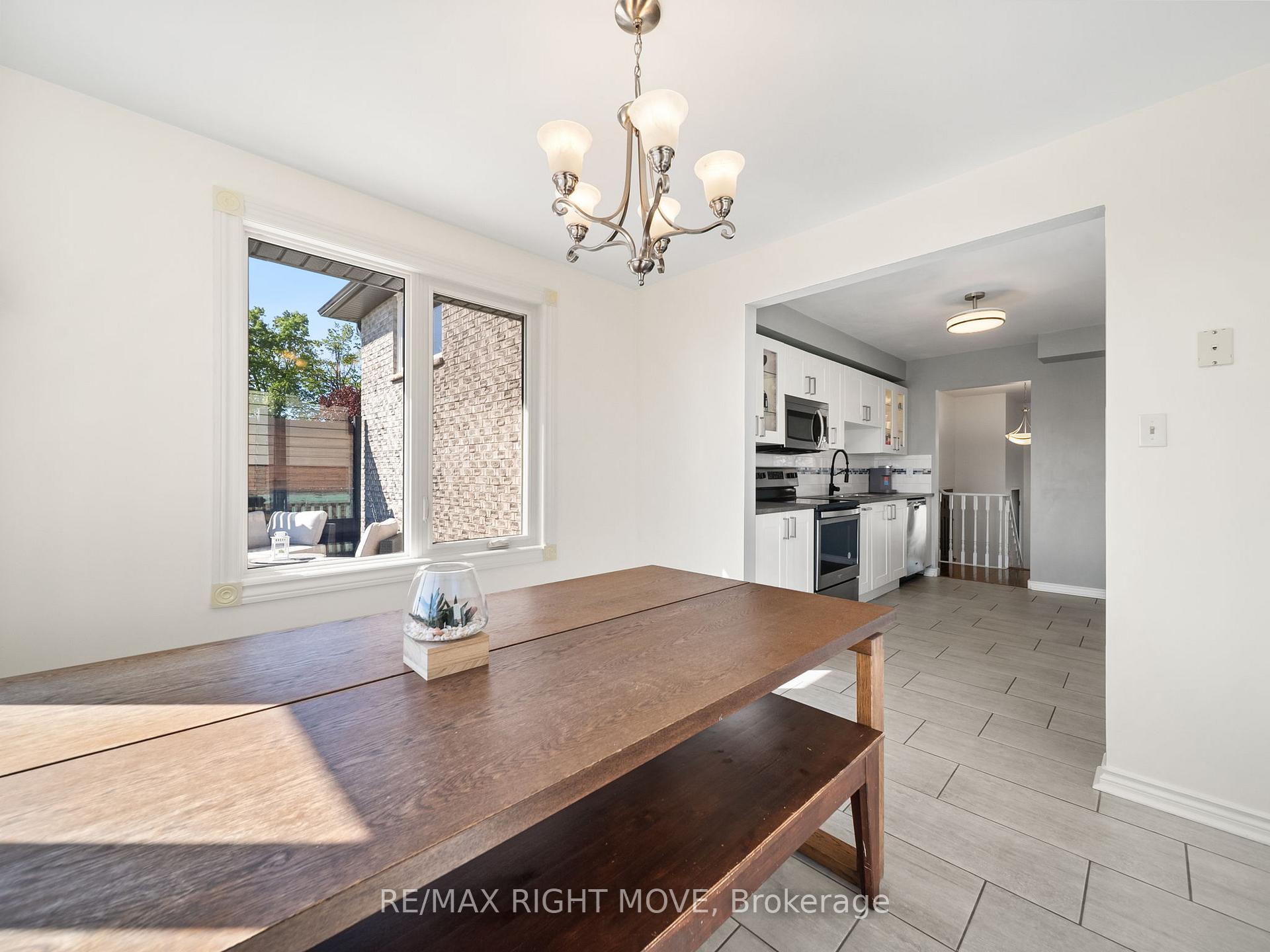 Photo 15 of 2 Chestnut Place, Orillia — HOMEH