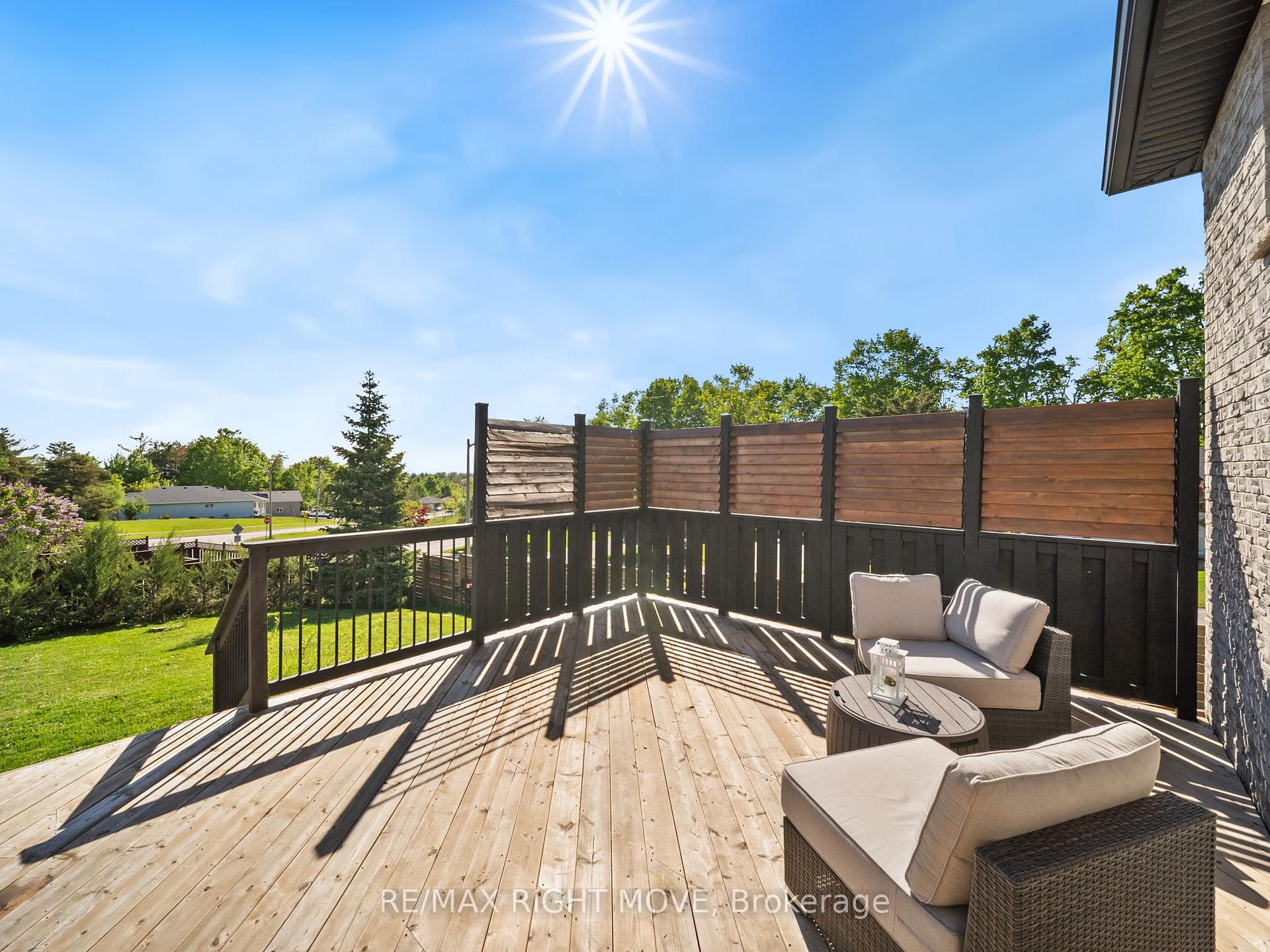 Photo 16 of 2 Chestnut Place, Orillia — HOMEH