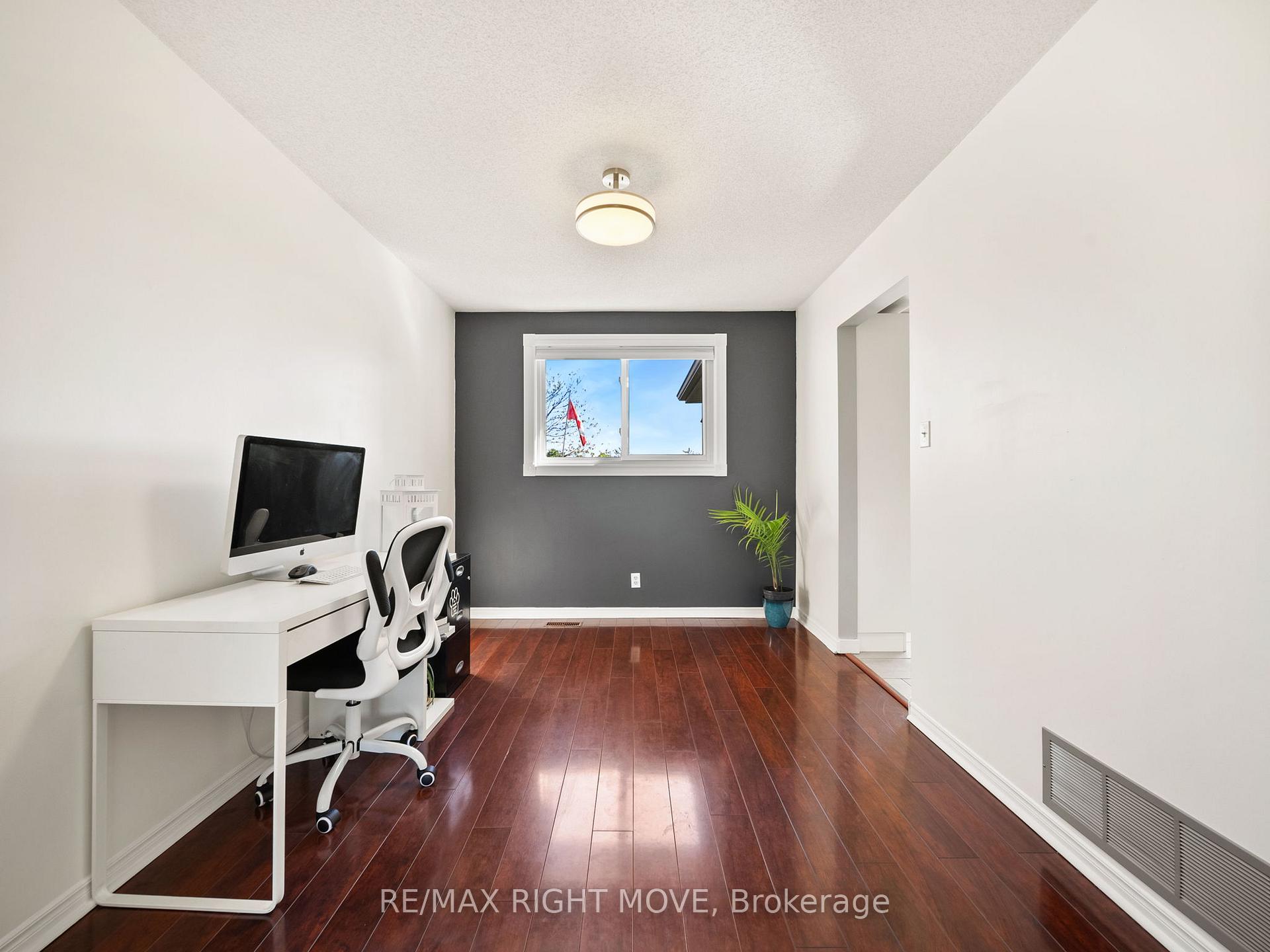 Photo 19 of 2 Chestnut Place, Orillia — HOMEH