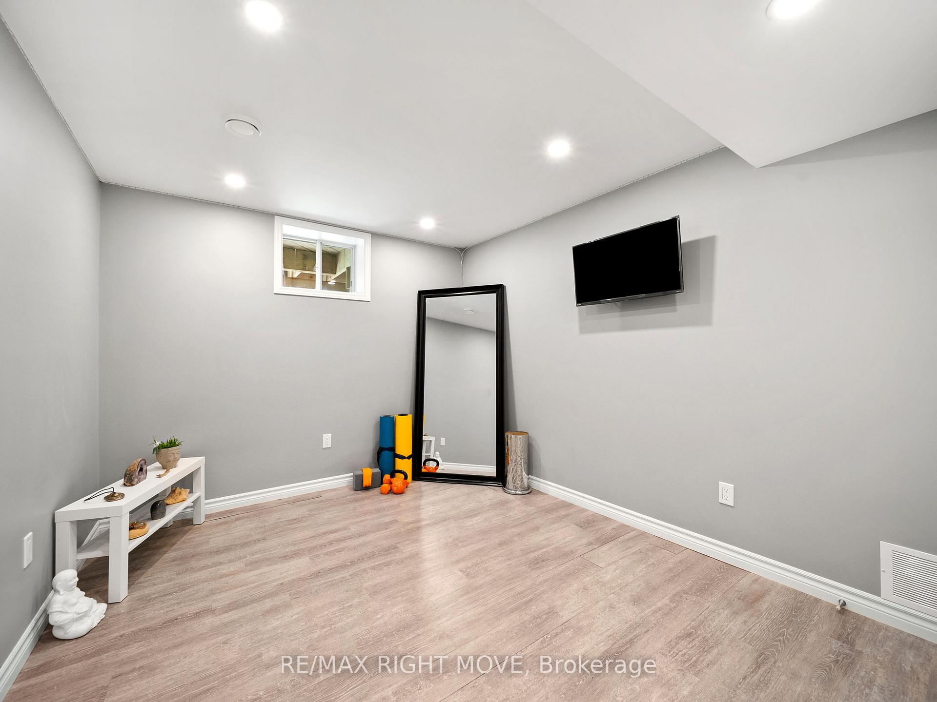 Photo 42 of 2 Chestnut Place, Orillia — HOMEH