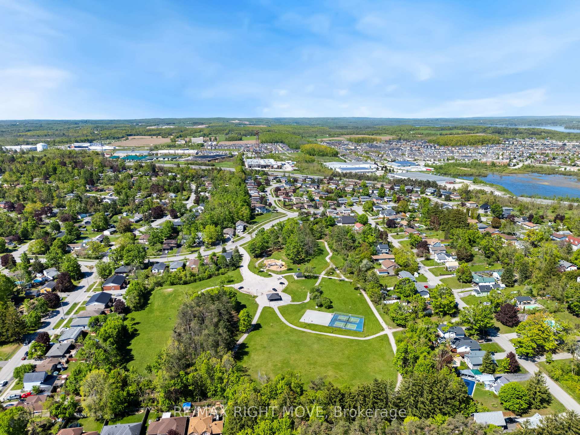 Photo 47 of 2 Chestnut Place, Orillia — HOMEH