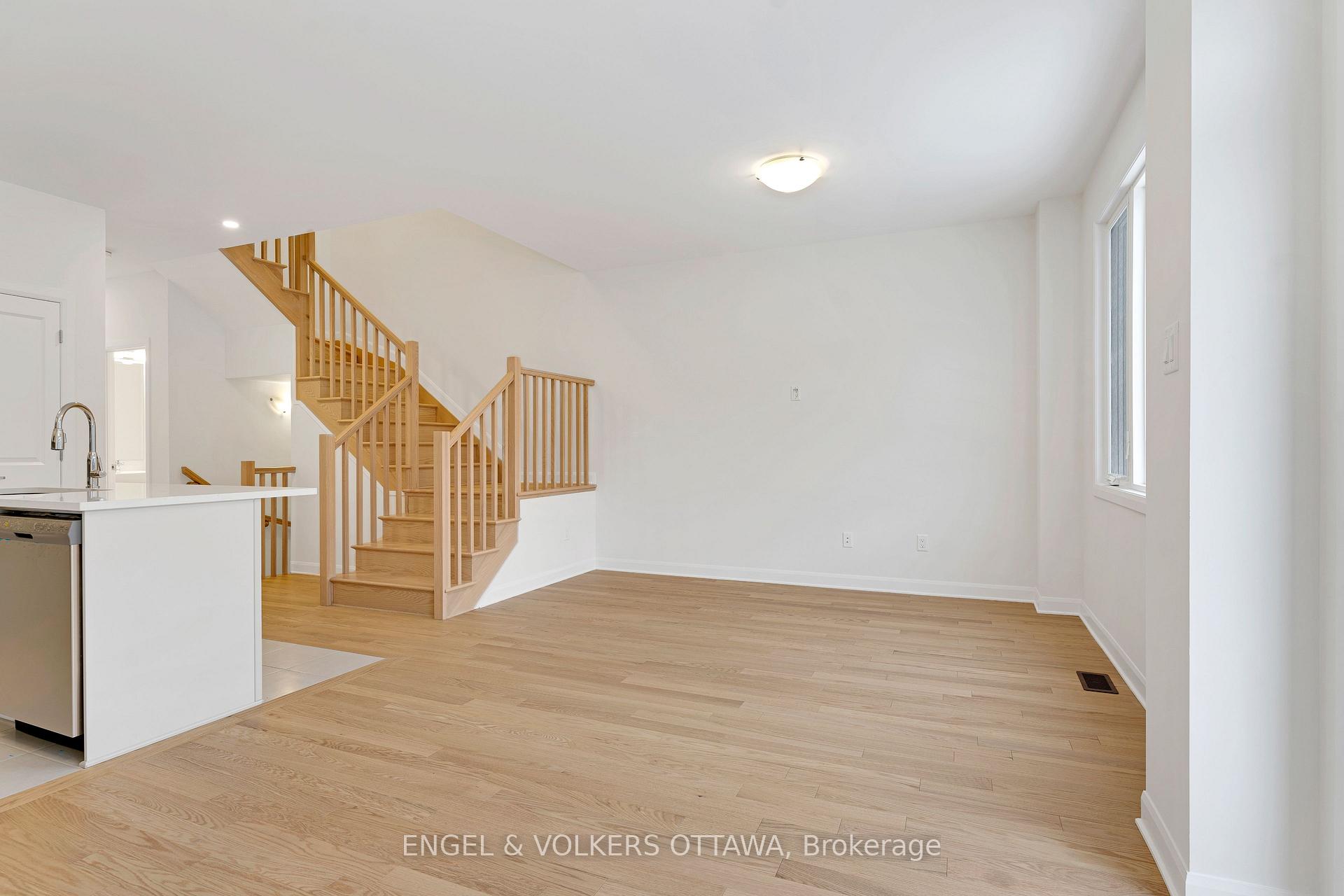 Photo 6 of 311 Establish Avenue, Ottawa, Avalon West — HOMEH