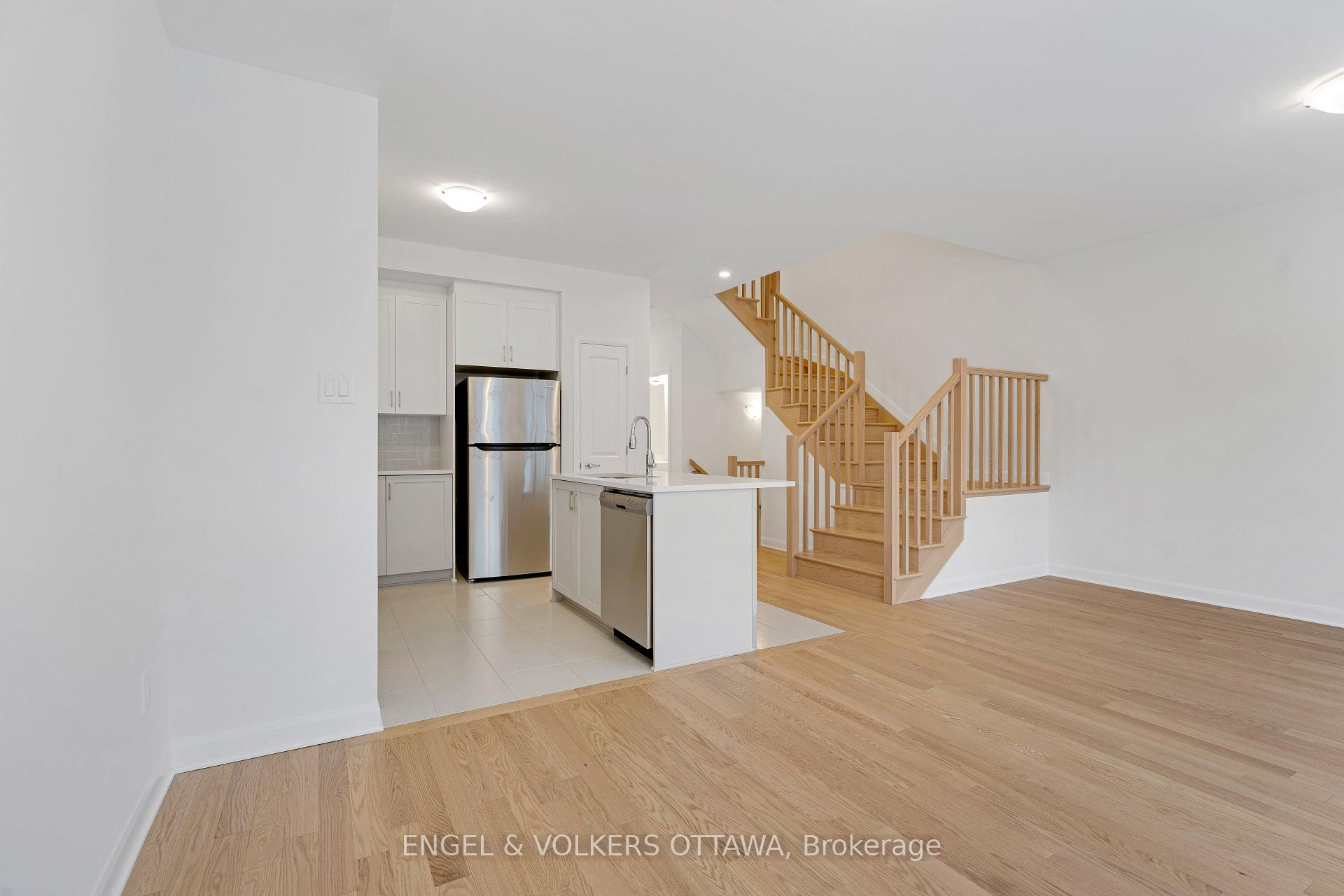 Photo 8 of 311 Establish Avenue, Ottawa, Avalon West — HOMEH