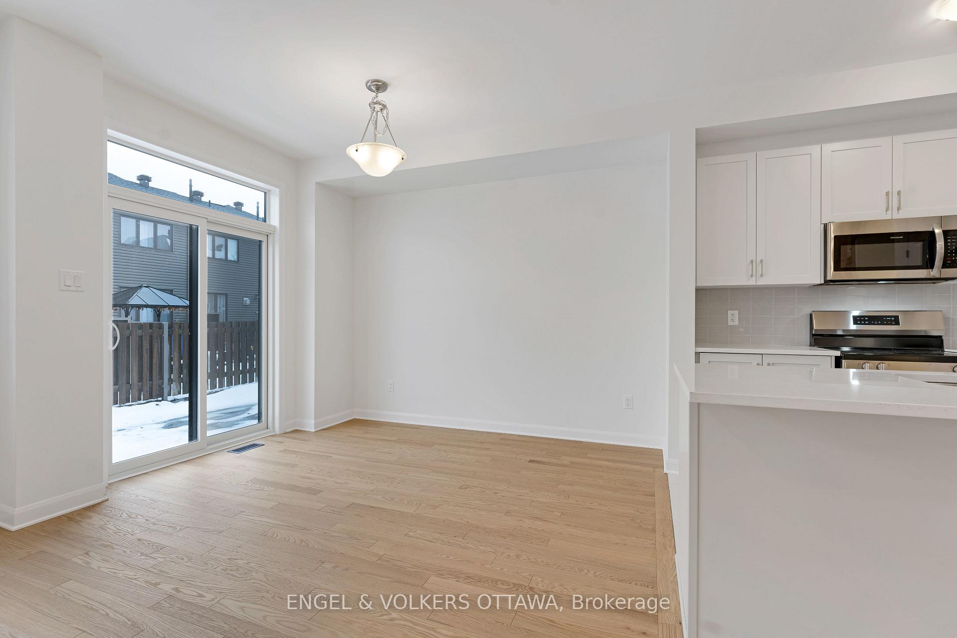Photo 9 of 311 Establish Avenue, Ottawa, Avalon West — HOMEH