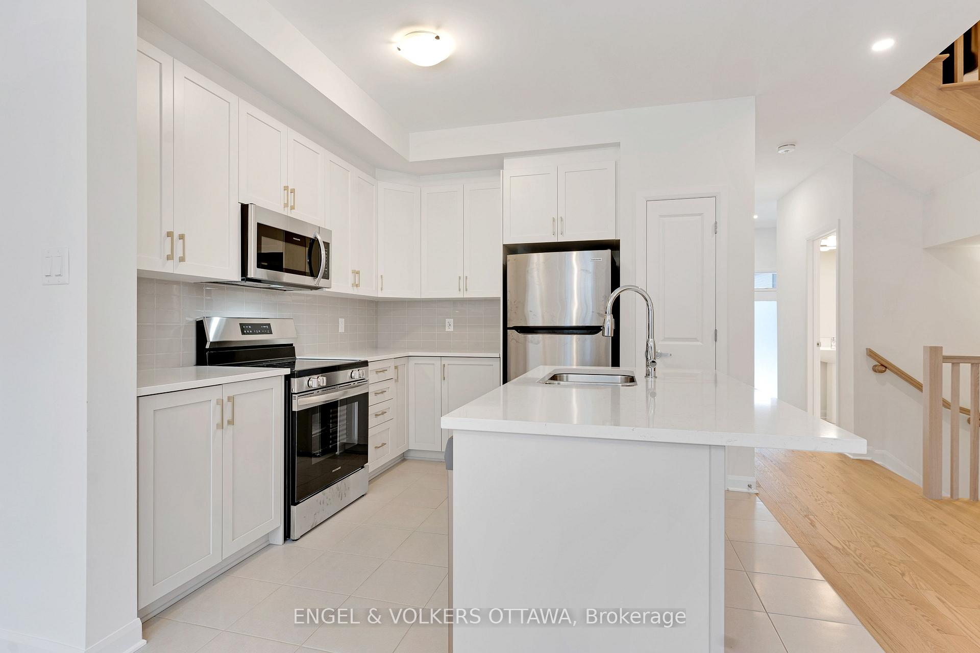 Photo 11 of 311 Establish Avenue, Ottawa, Avalon West — HOMEH