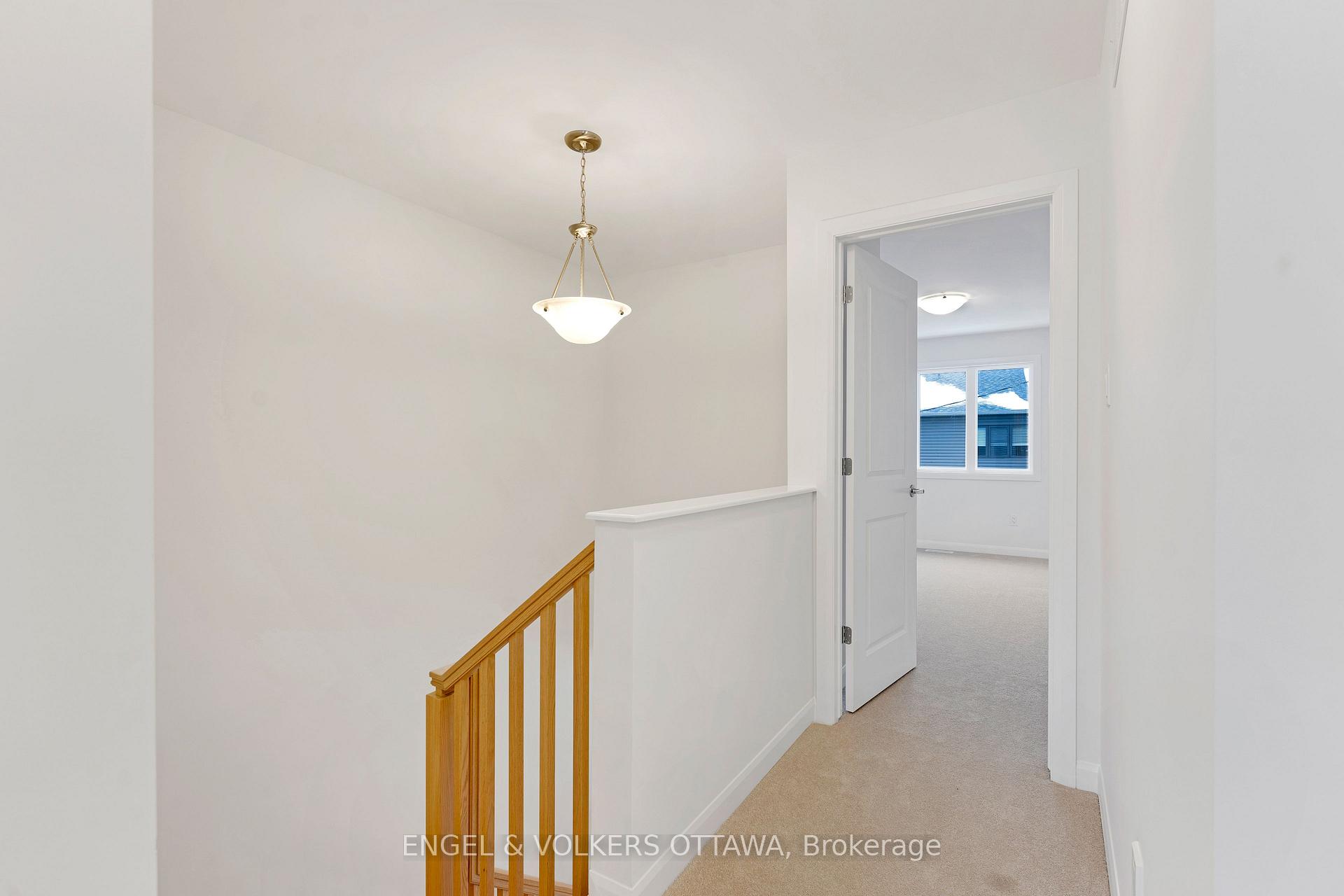 Photo 14 of 311 Establish Avenue, Ottawa, Avalon West — HOMEH