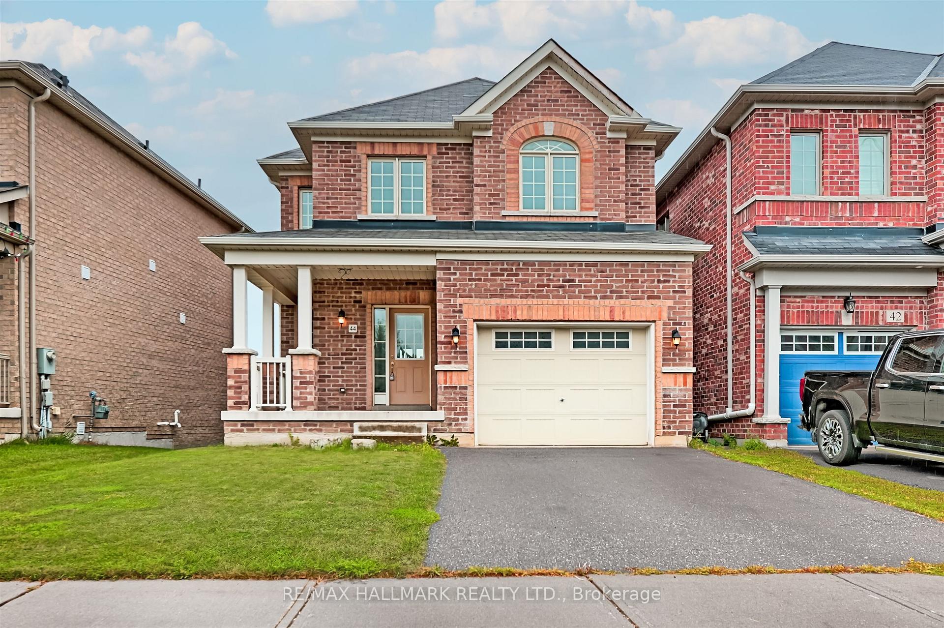 Photo 1 of 44 Strachan Trail, New Tecumseth, Rural New Tecumseth — HOMEH