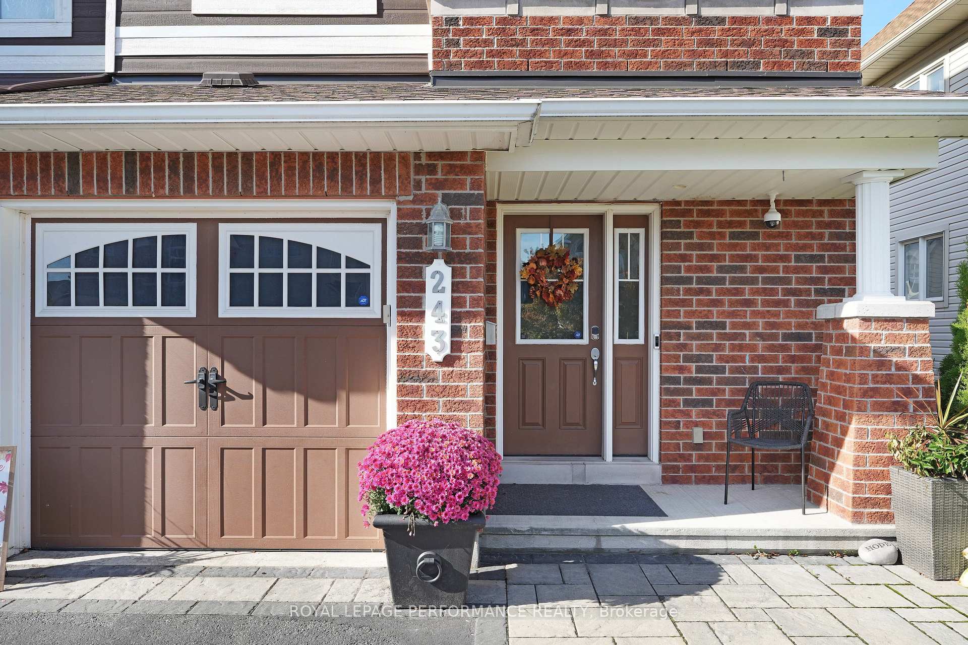 Photo 4 of 243 Silvermoon Crescent, Ottawa, Avalon East — HOMEH