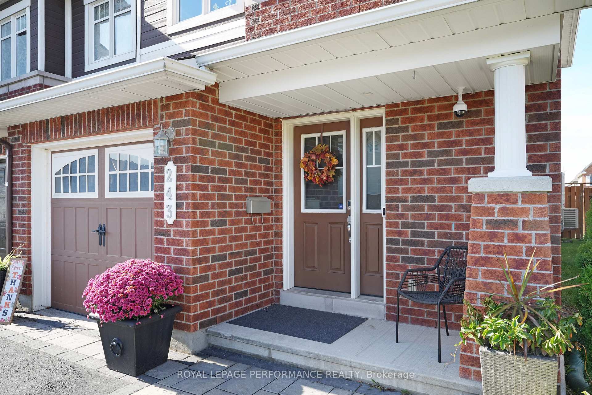 Photo 5 of 243 Silvermoon Crescent, Ottawa, Avalon East — HOMEH
