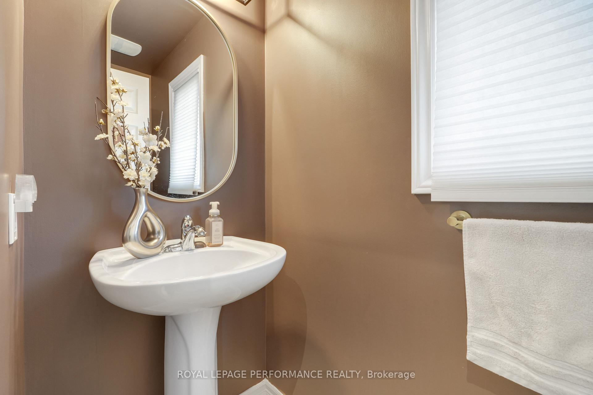 Photo 7 of 243 Silvermoon Crescent, Ottawa, Avalon East — HOMEH