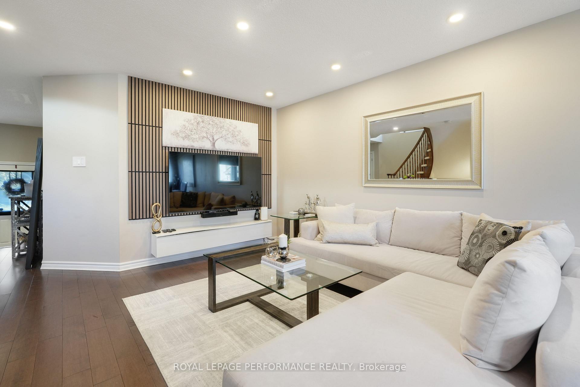 Photo 11 of 243 Silvermoon Crescent, Ottawa, Avalon East — HOMEH