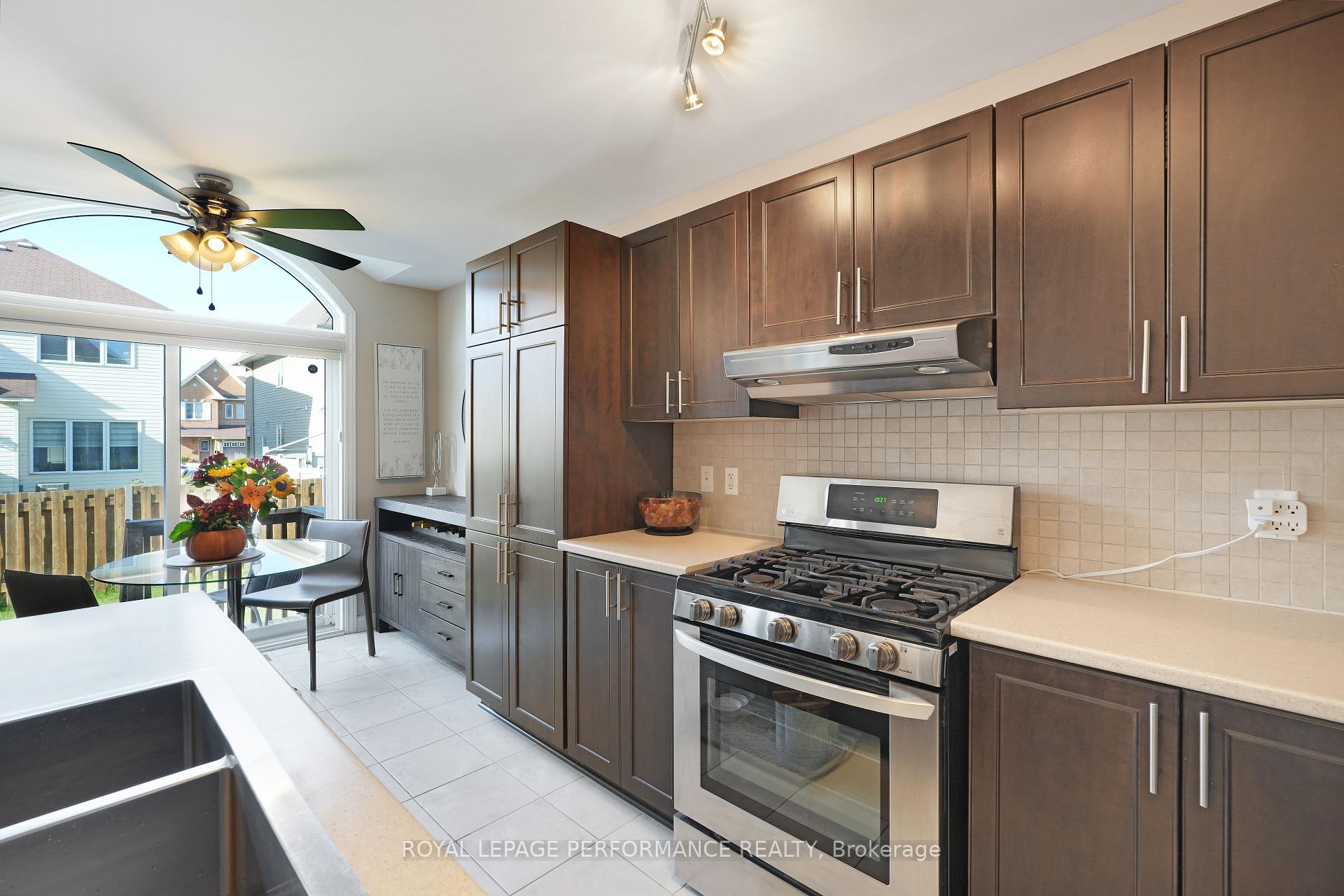 Photo 16 of 243 Silvermoon Crescent, Ottawa, Avalon East — HOMEH
