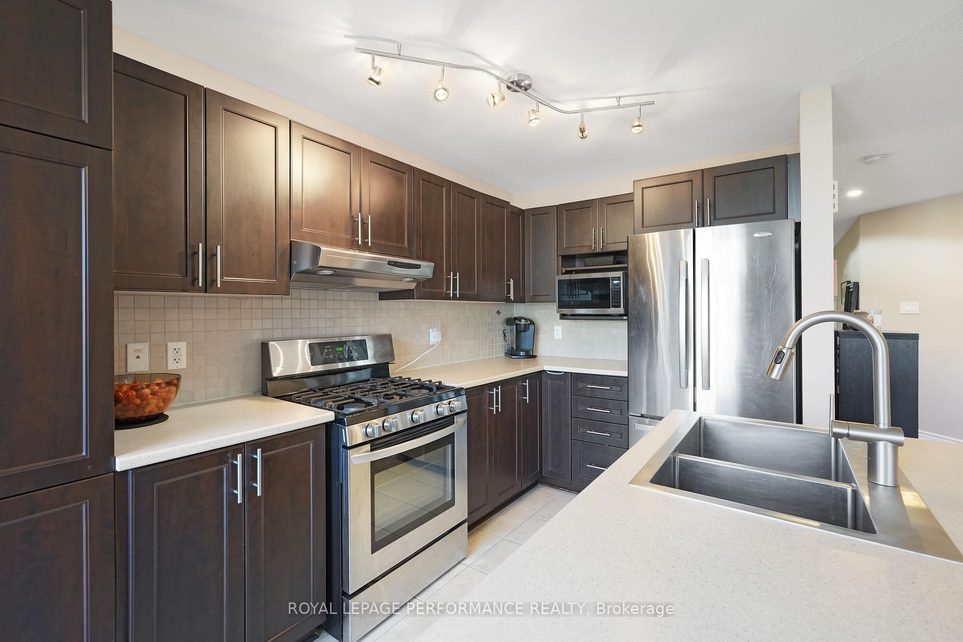 Photo 17 of 243 Silvermoon Crescent, Ottawa, Avalon East — HOMEH
