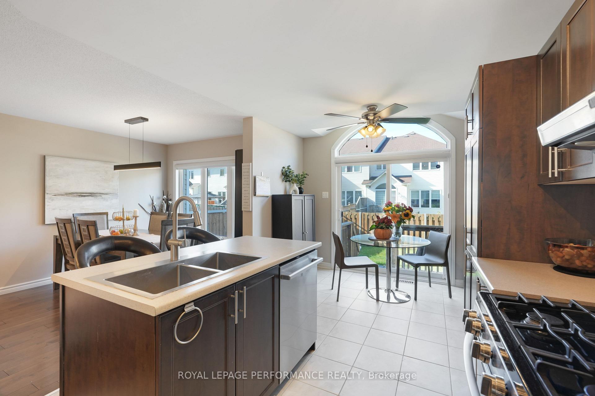 Photo 18 of 243 Silvermoon Crescent, Ottawa, Avalon East — HOMEH