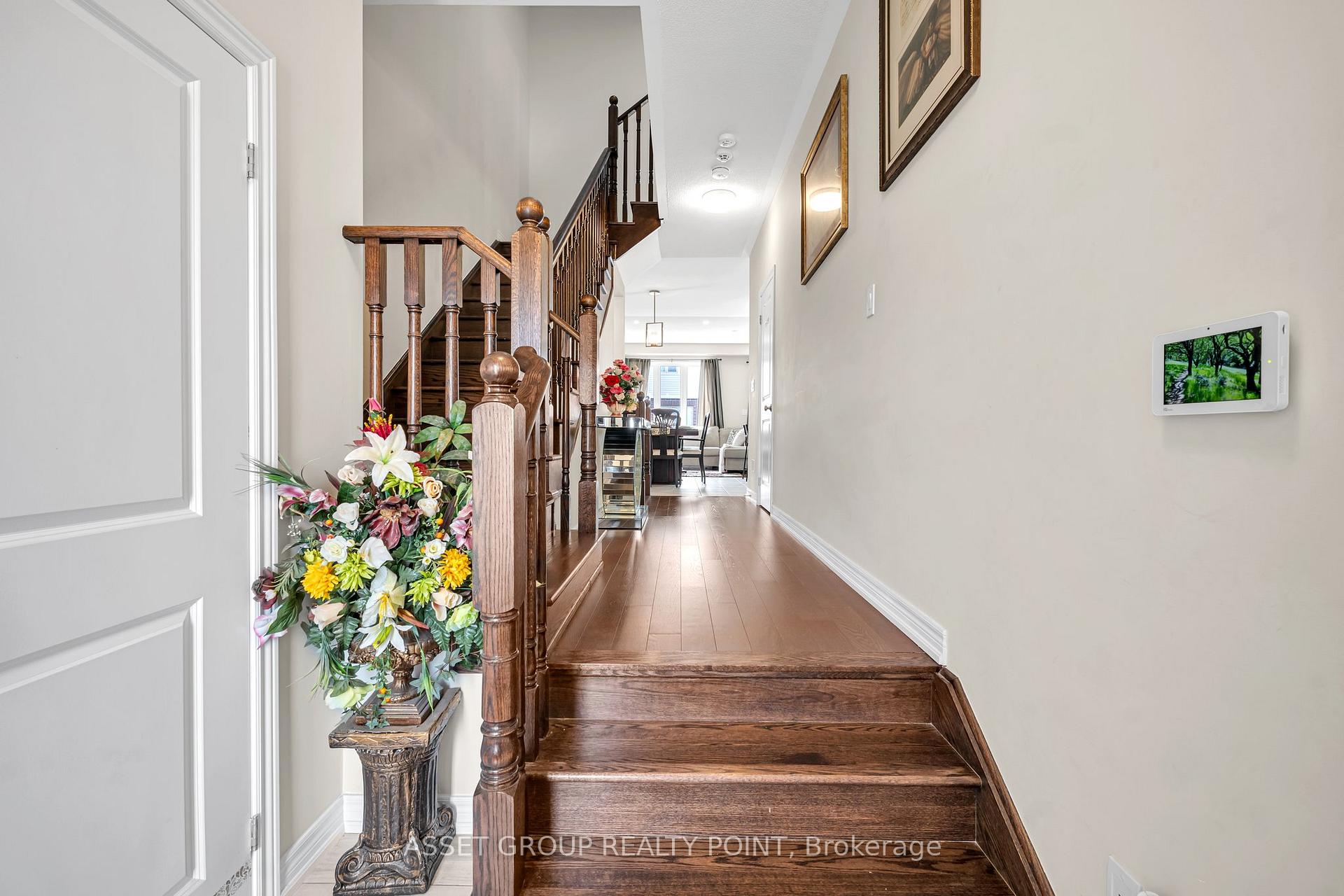 Photo 4 of 58 Clifford Crescent, New Tecumseth, Tottenham — HOMEH