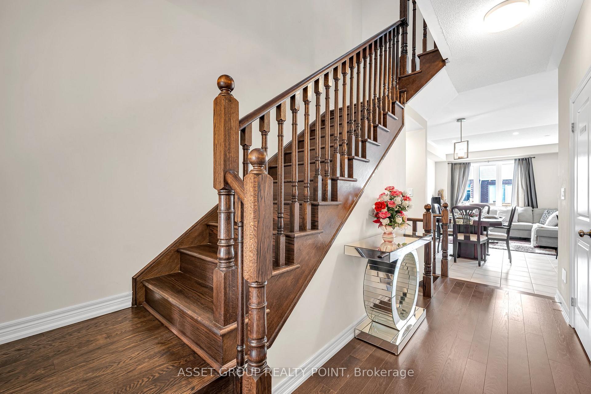 Photo 6 of 58 Clifford Crescent, New Tecumseth, Tottenham — HOMEH