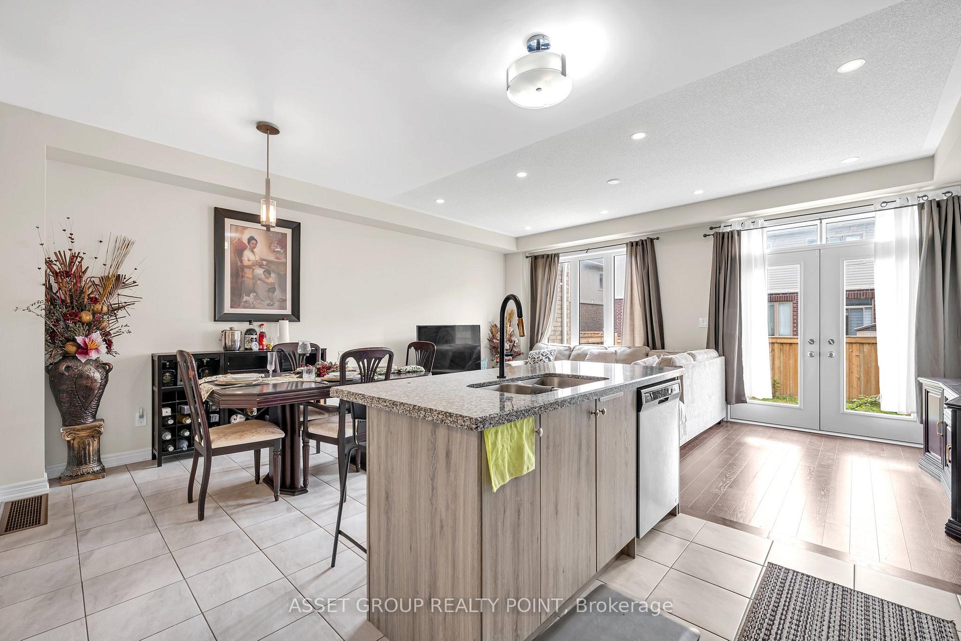Photo 11 of 58 Clifford Crescent, New Tecumseth, Tottenham — HOMEH