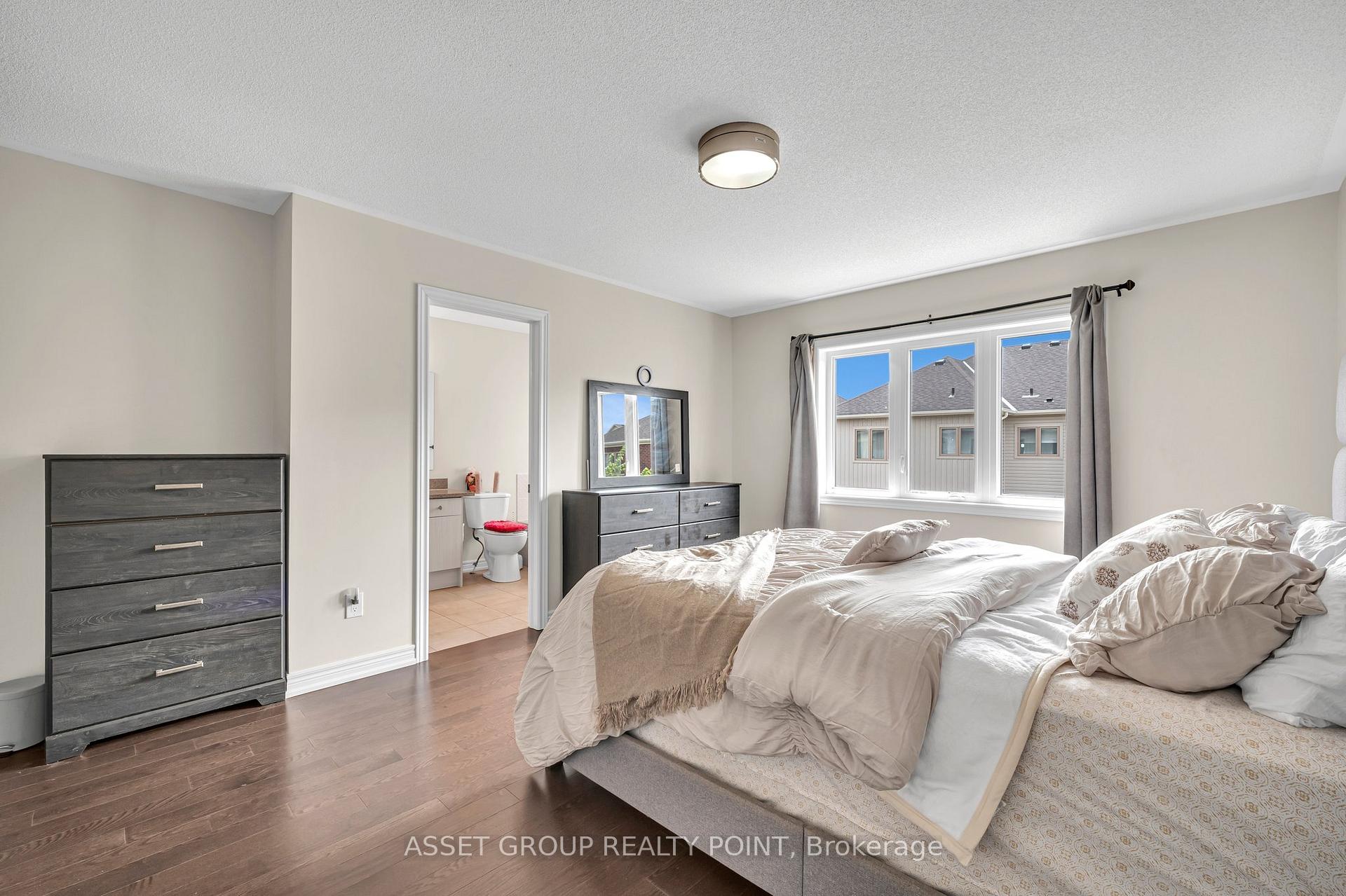 Photo 34 of 58 Clifford Crescent, New Tecumseth, Tottenham — HOMEH