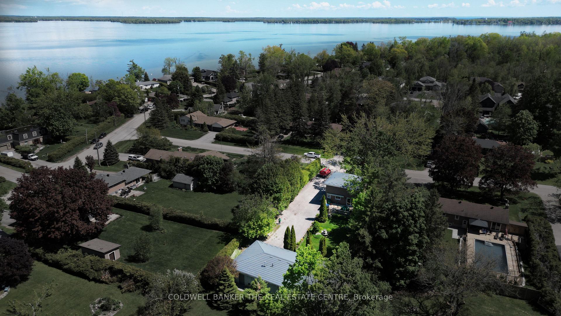 Photo 2 of 14 Francis Road, Orillia — HOMEH