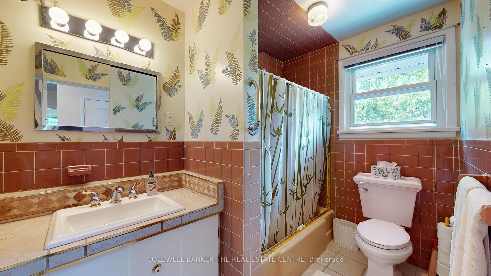 Photo 18 of 14 Francis Road, Orillia — HOMEH