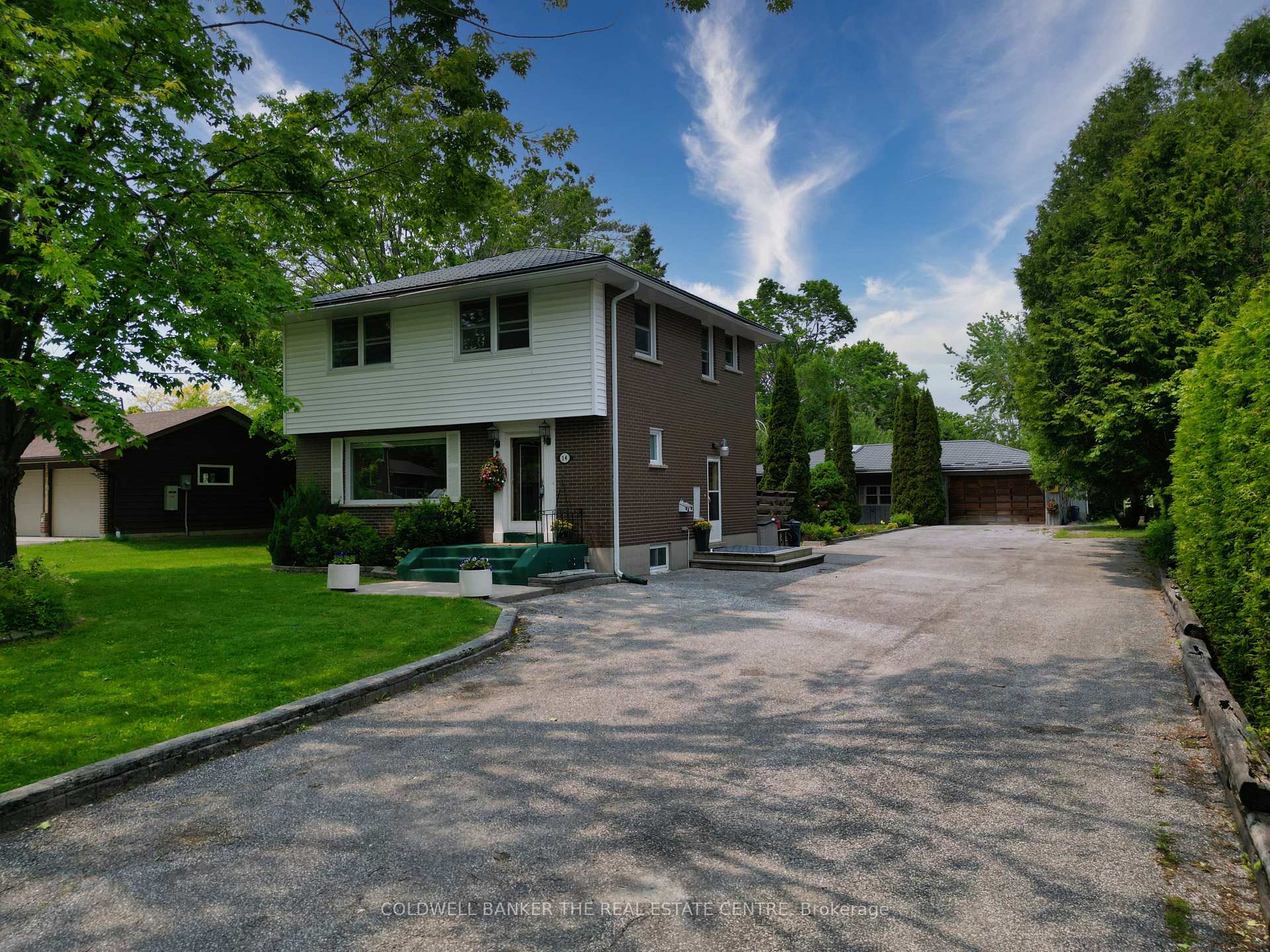 Photo 29 of 14 Francis Road, Orillia — HOMEH