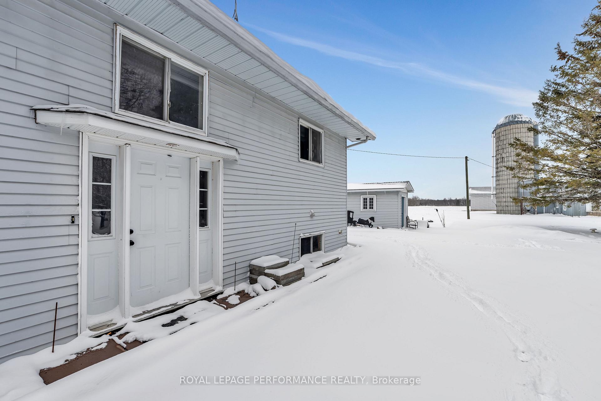 Photo 4 of 4413 Ruissellet Road, Ottawa, Sarsfield/Bearbrook — HOMEH