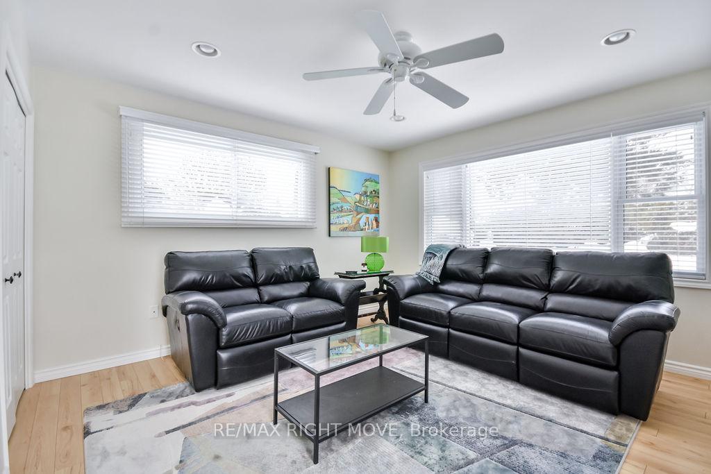 Photo 22 of 46 Dalton Crescent N, Orillia — HOMEH