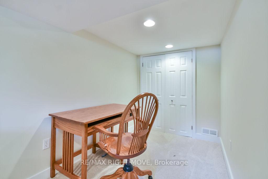 Photo 30 of 46 Dalton Crescent N, Orillia — HOMEH